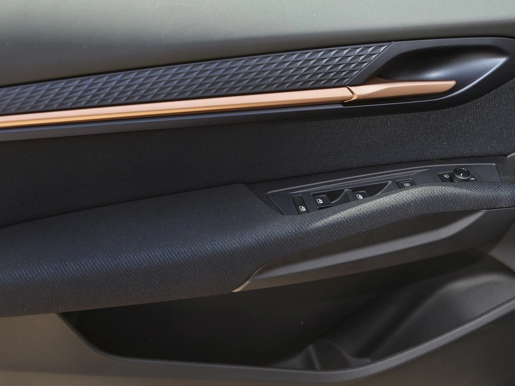 CUPRA-Born-image-15