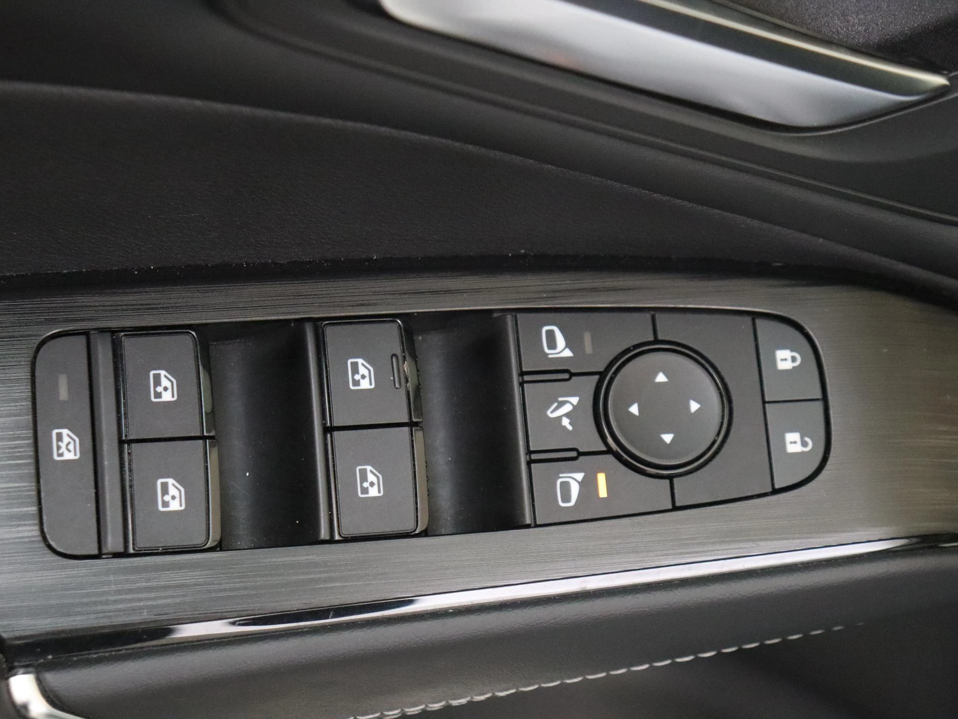 Nissan-QASHQAI-image-23