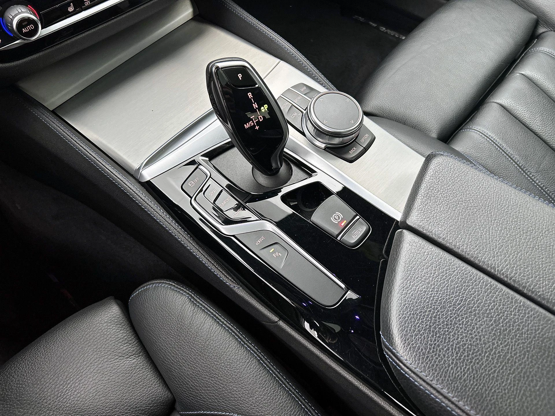 BMW-5 Serie-image-35