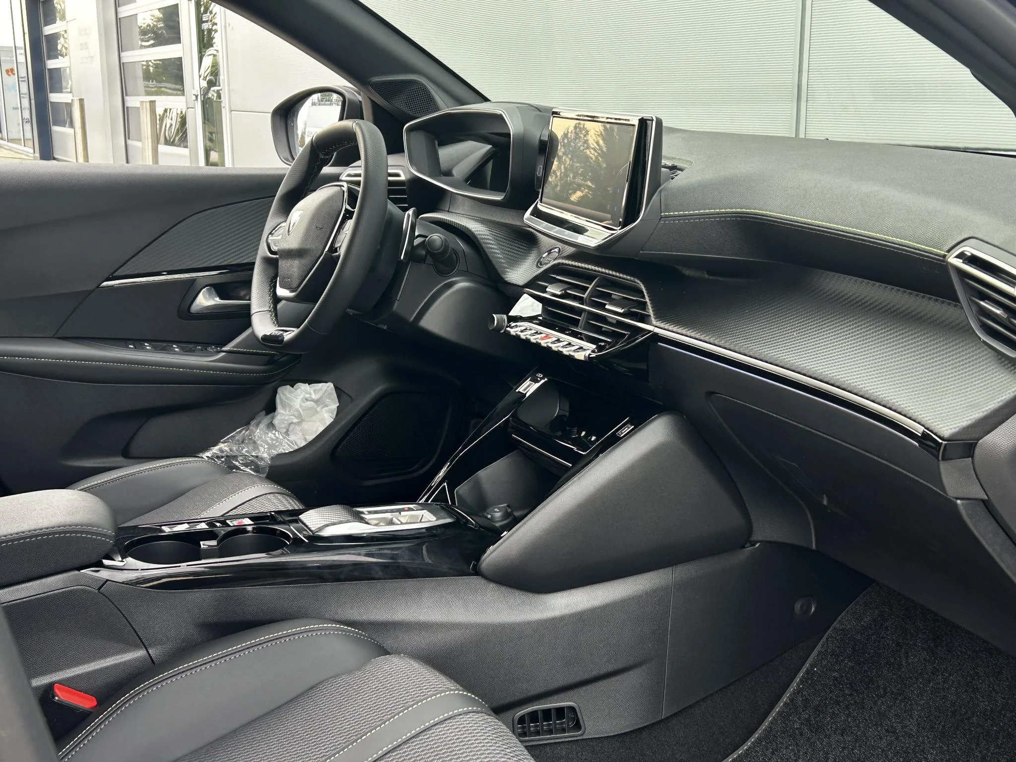 Peugeot-208-image-27