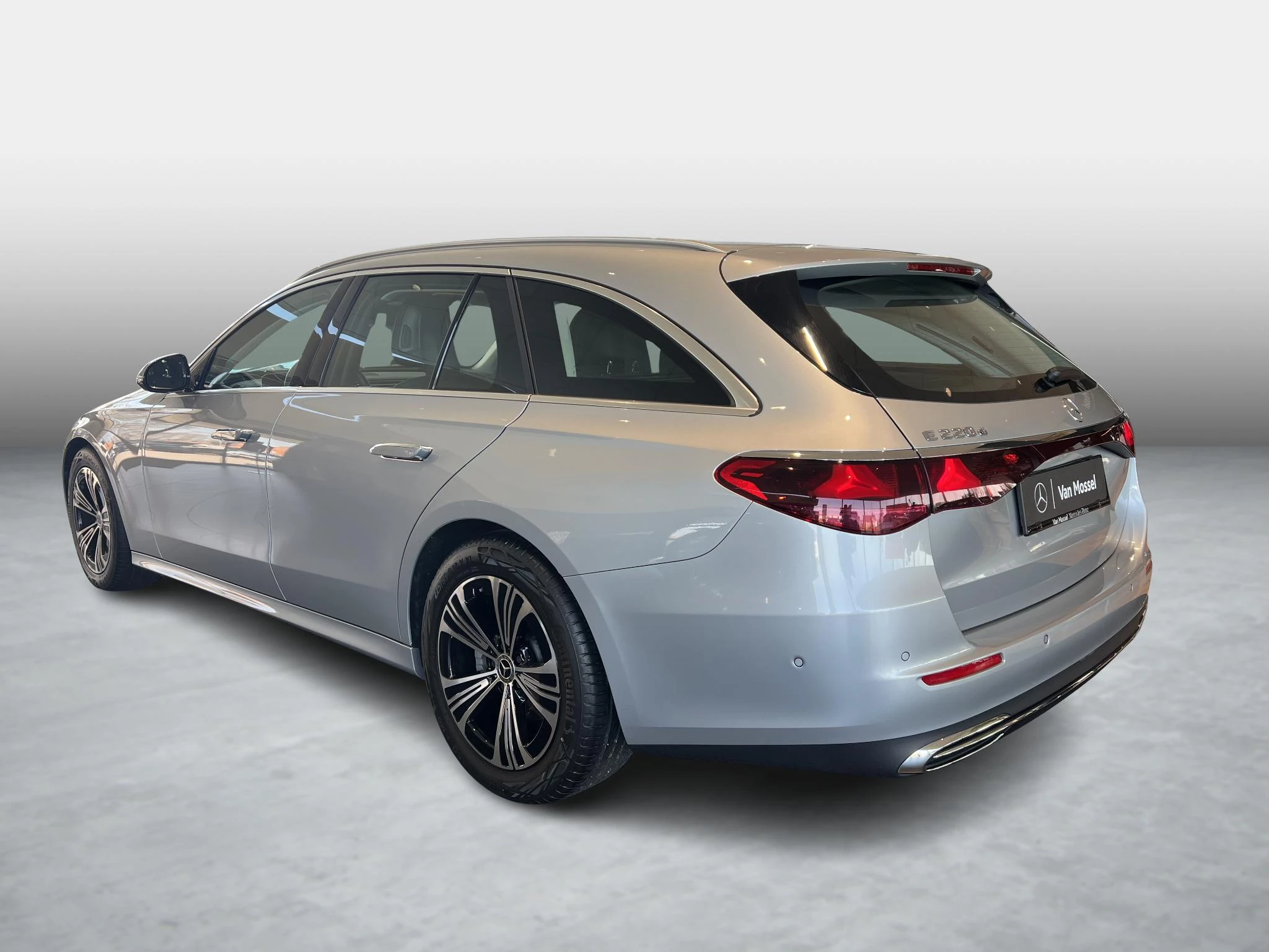 Mercedes-Benz-Classe E-image-3