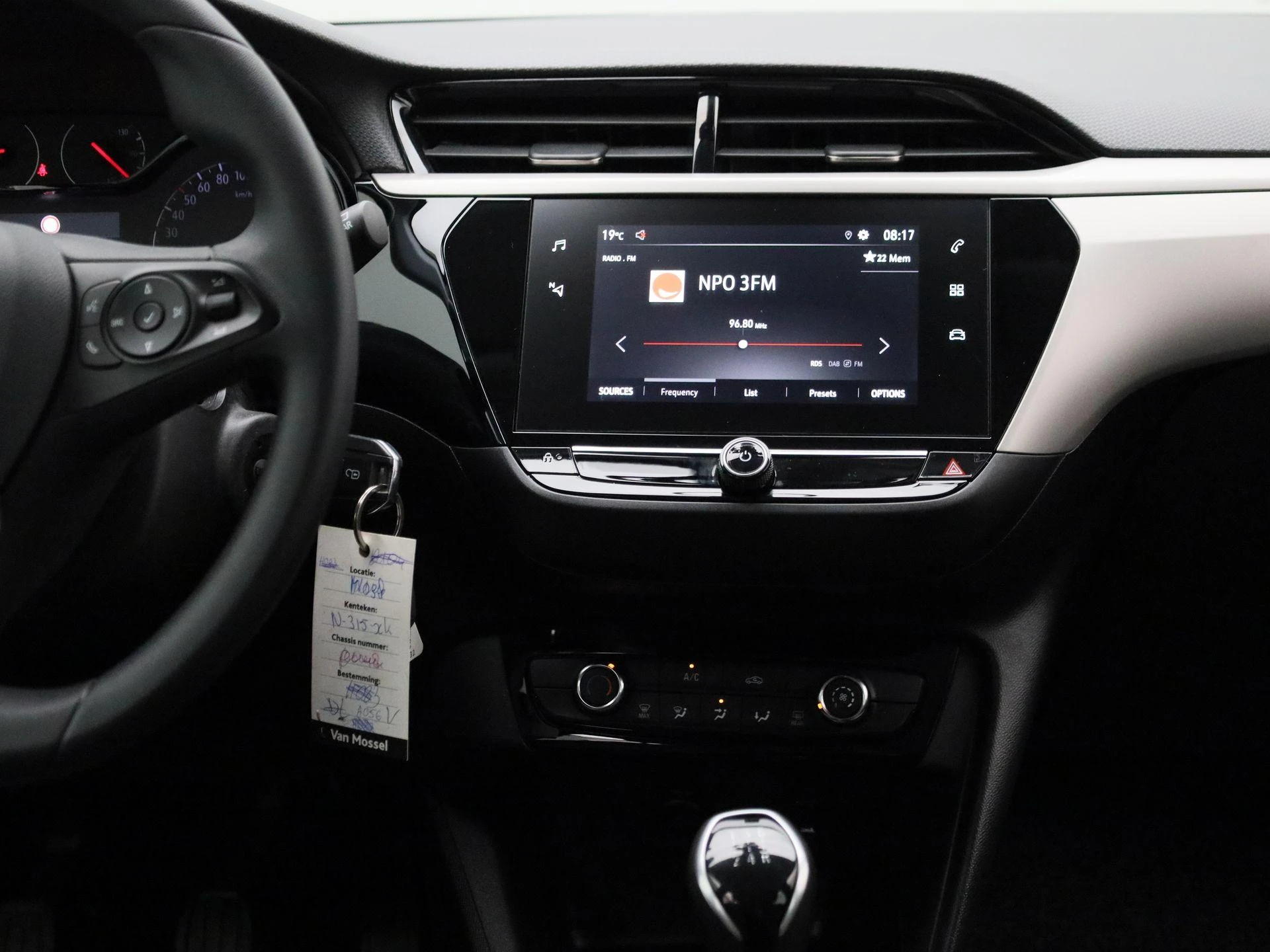 Opel-Corsa-image-7