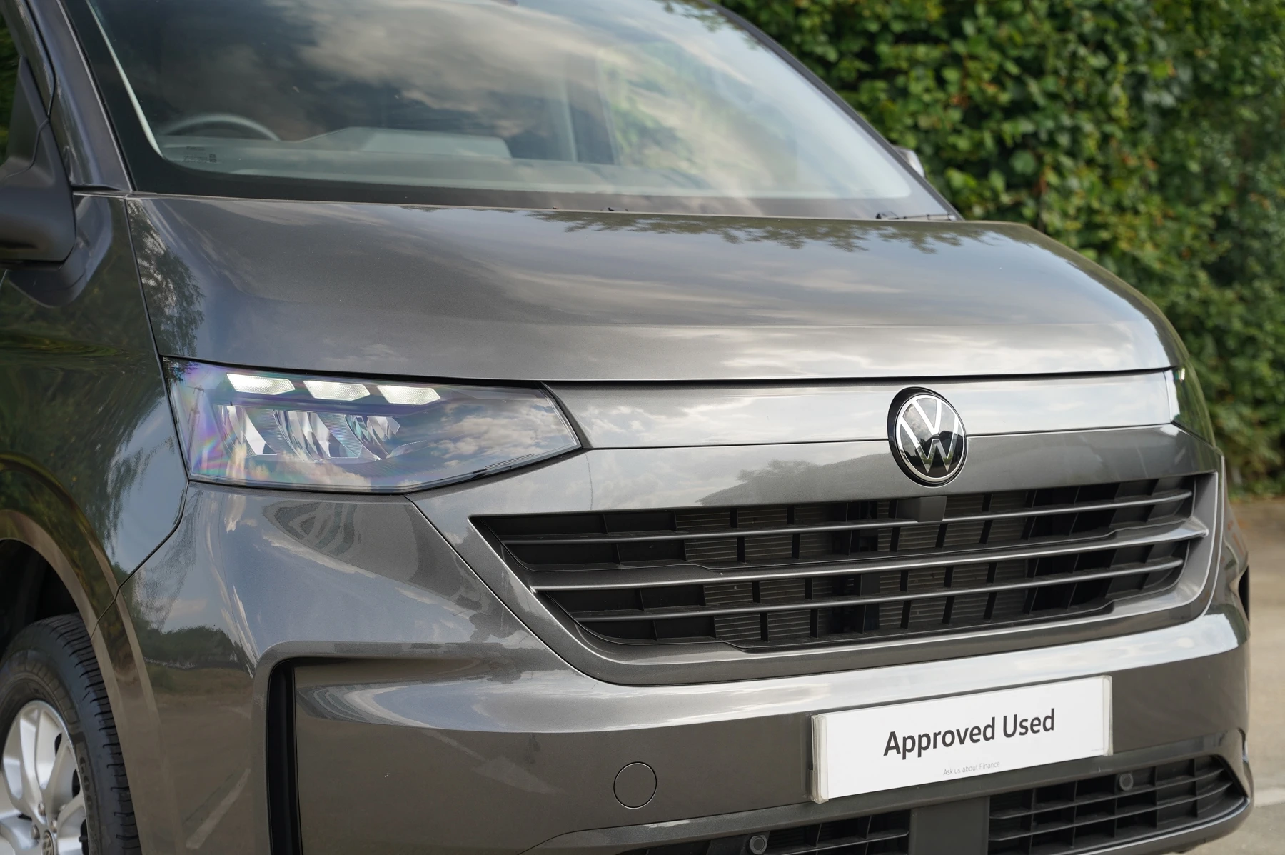 Volkswagen-Transporter-image-33