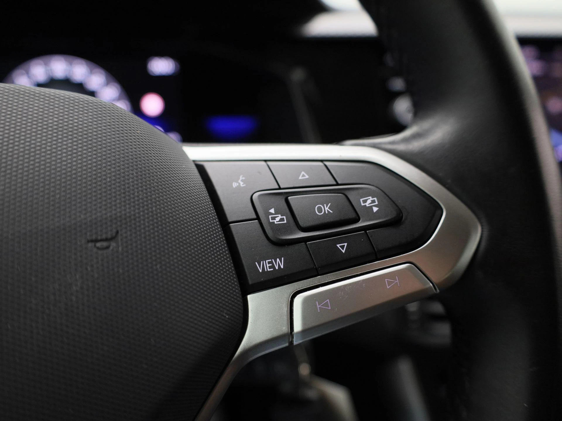 Volkswagen-Polo-image-17