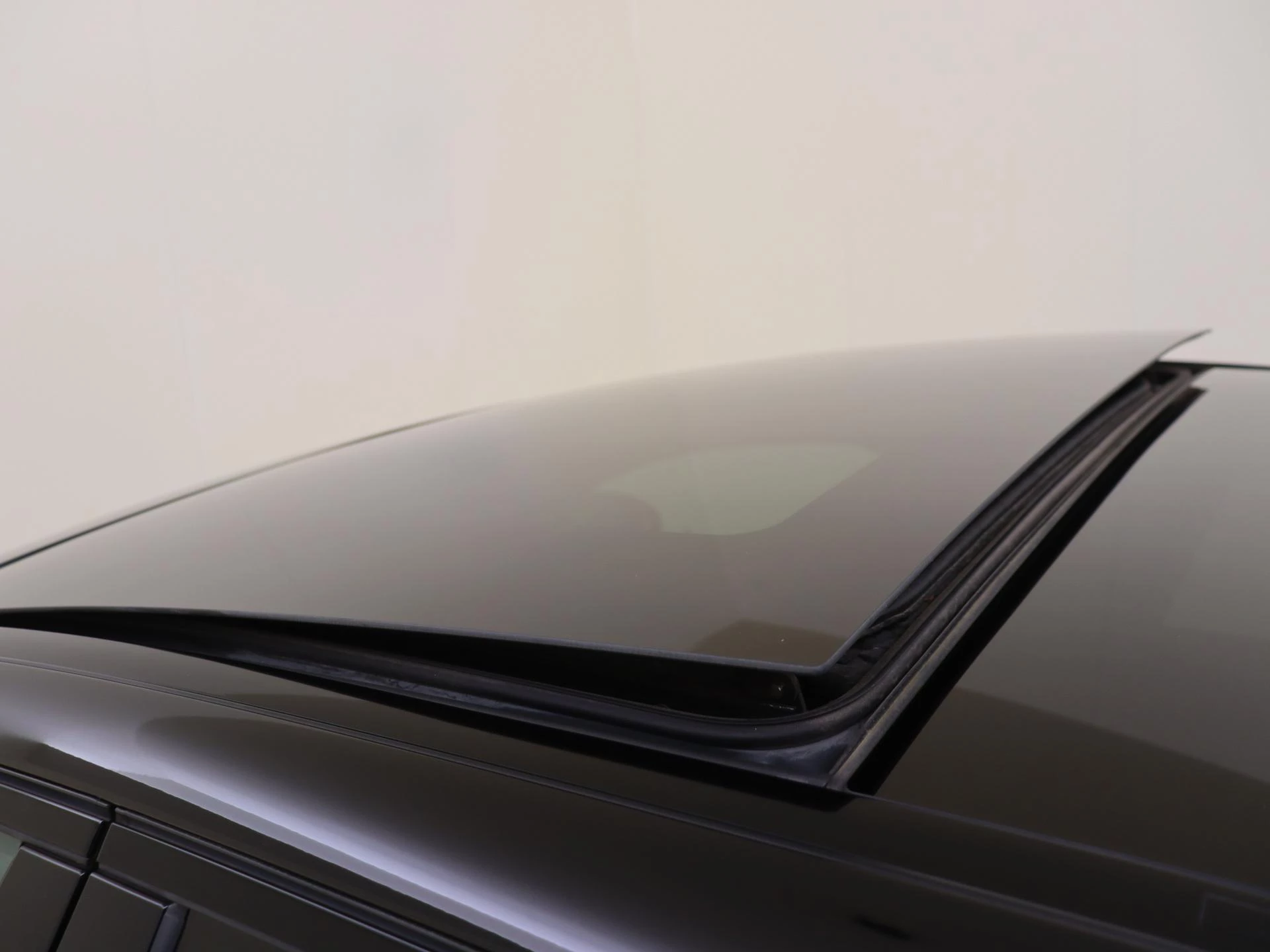 Mercedes-Benz-C-Klasse-image-28