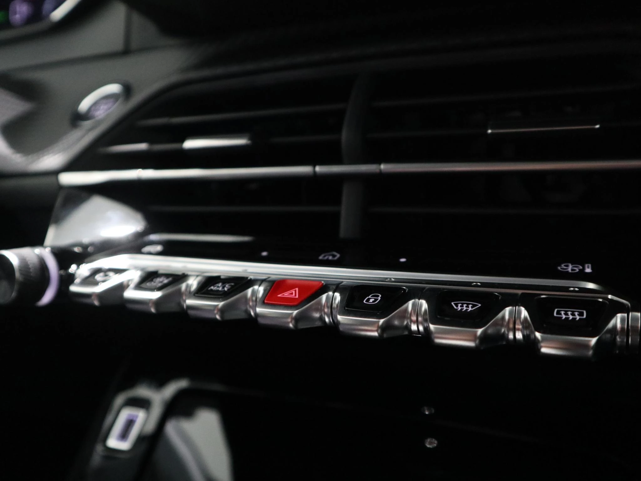 Peugeot-208-image-17