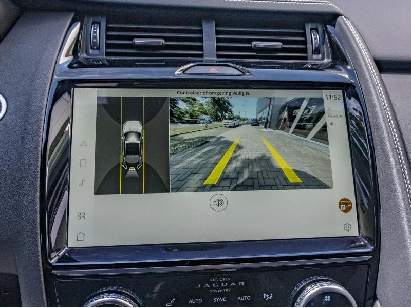 Jaguar-E-PACE-image-10