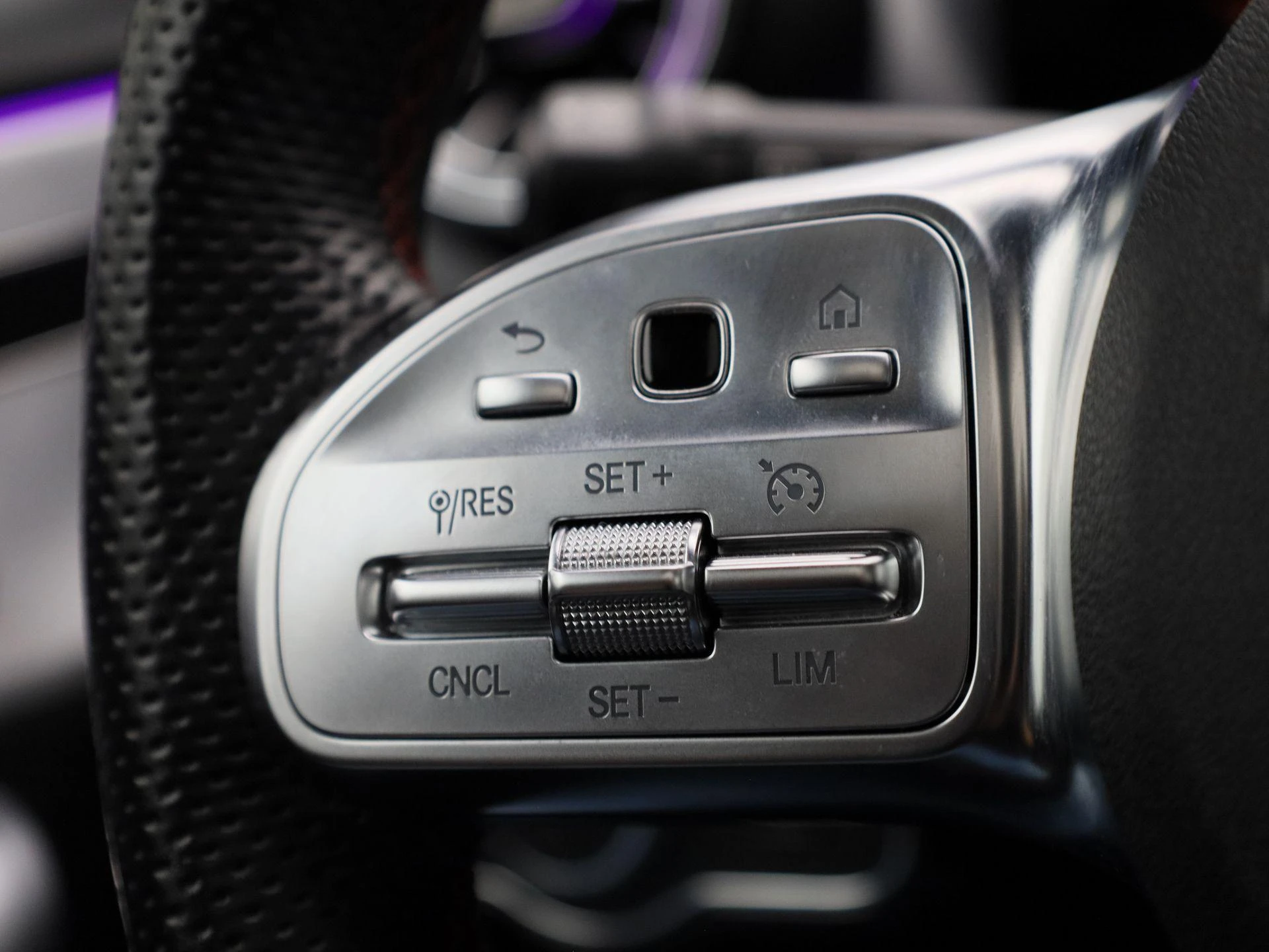 Mercedes-Benz-A-Klasse-image-17