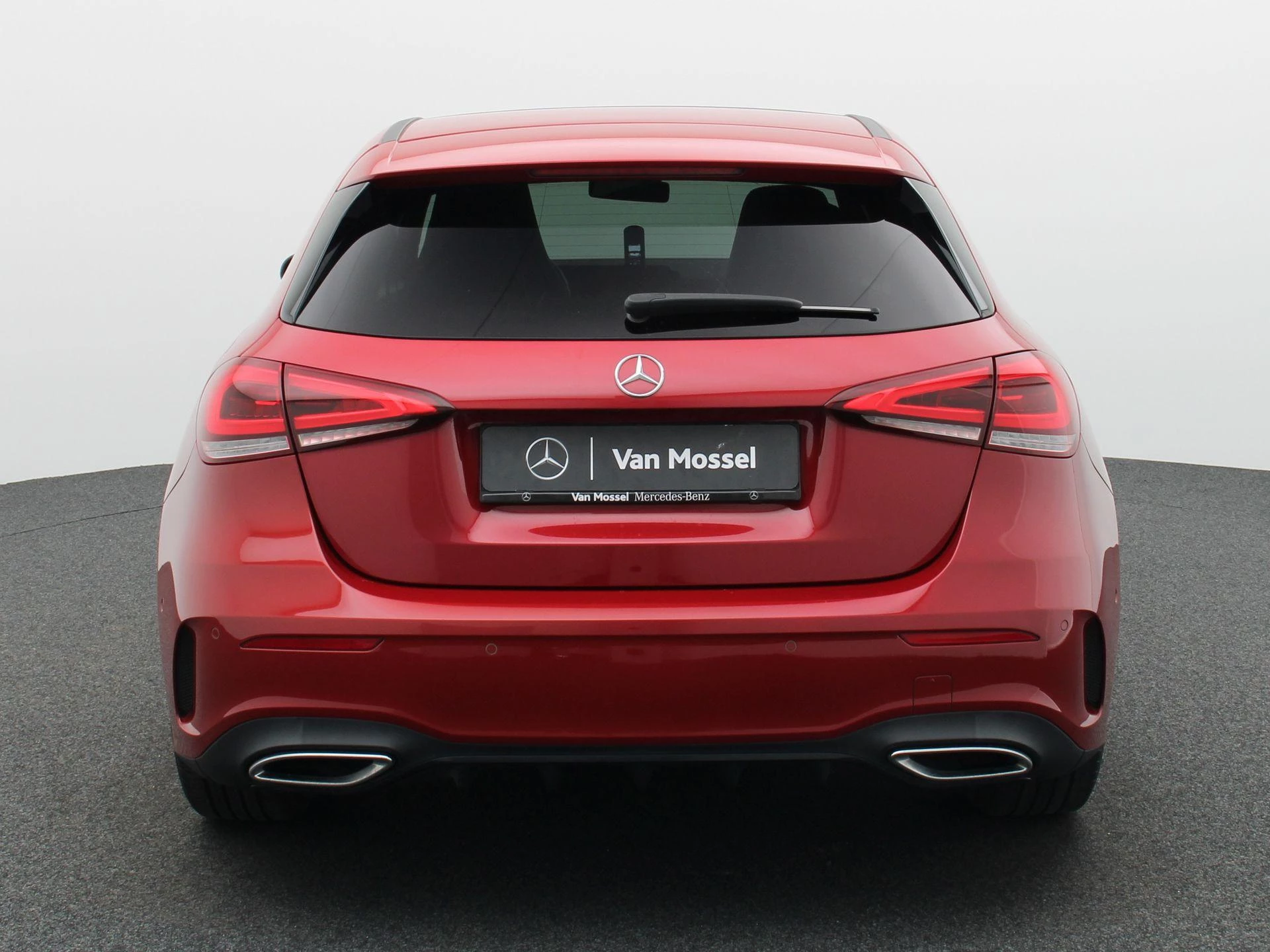 Mercedes-Benz A-Klasse 160 AMG LINE + PANORAMISCH DAK + CARPLAY + CAMERA + NIGHTPAKKET