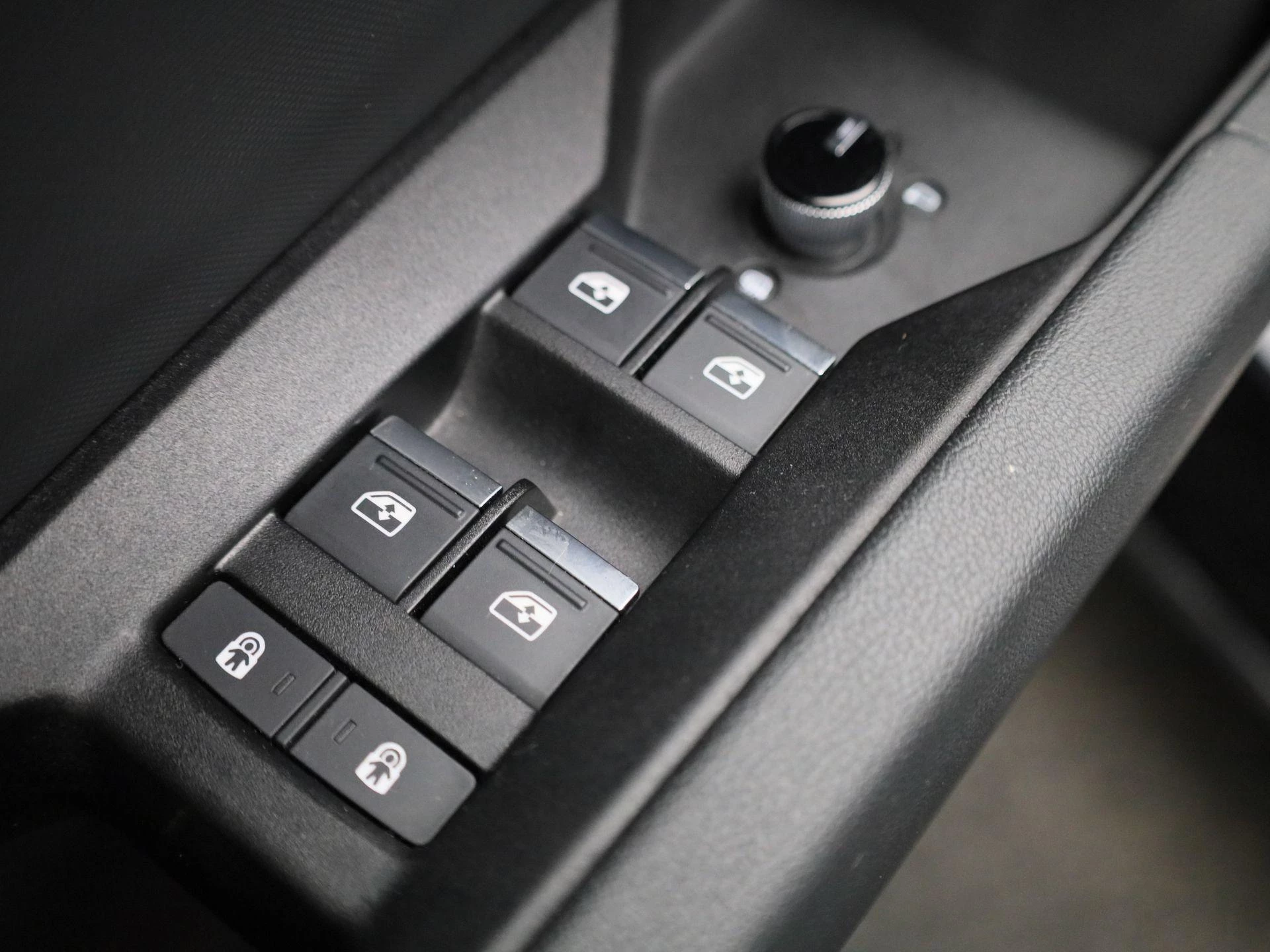 Audi-Q4 e-tron-image-33