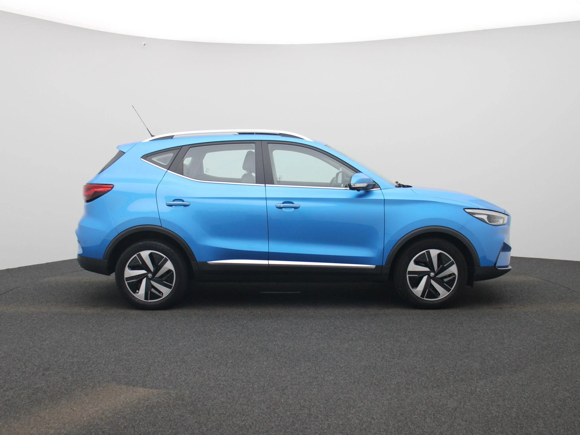 MG ZS EV Long Range Luxury 70 kWh