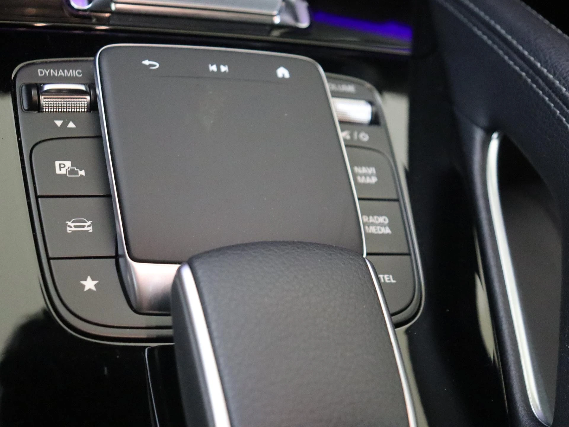 Mercedes-Benz-GLE-image-20