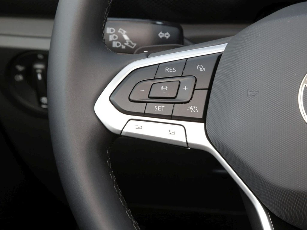 Volkswagen-T-Cross-image-16