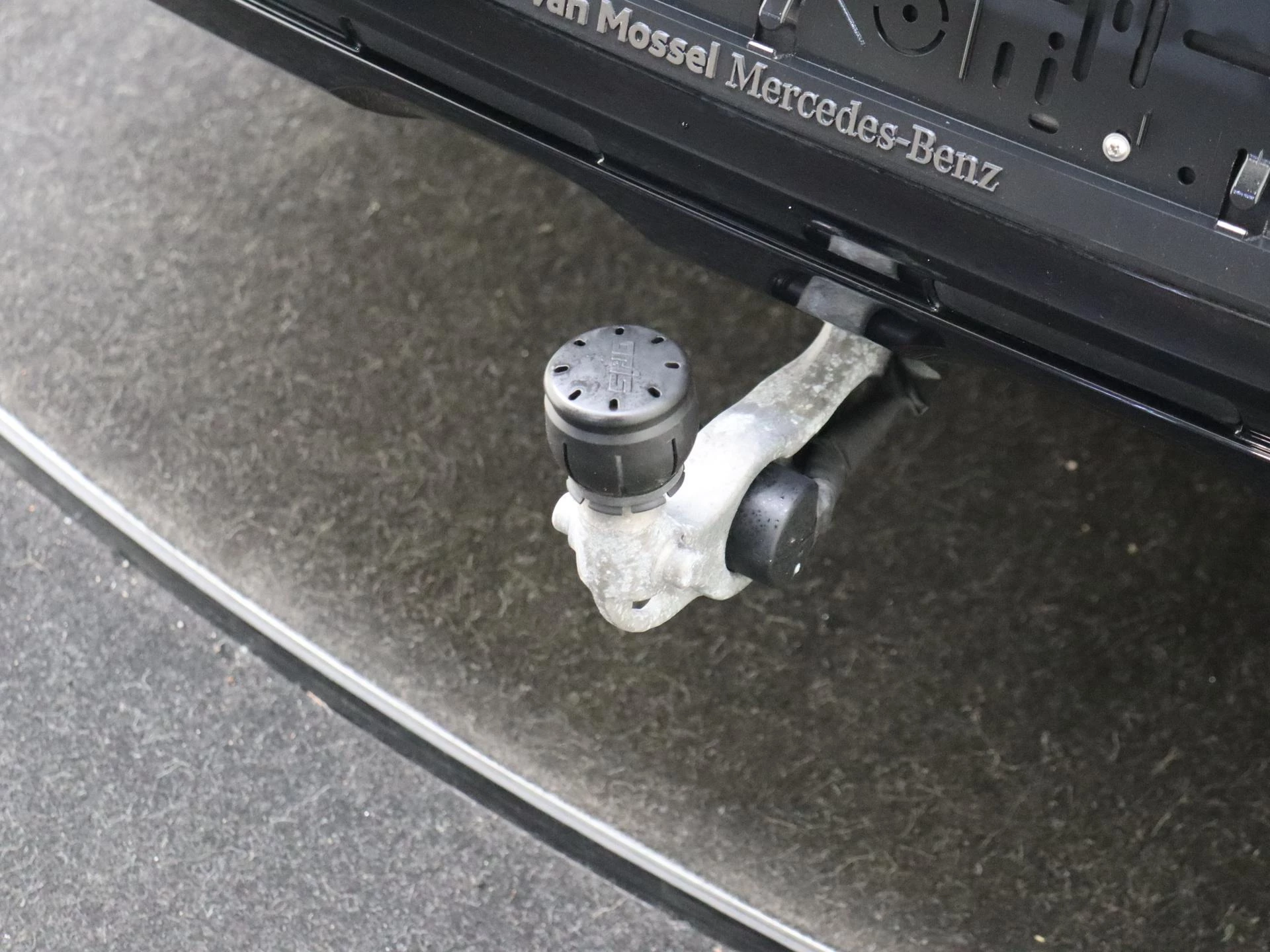 Mercedes-Benz-GLC-image-32