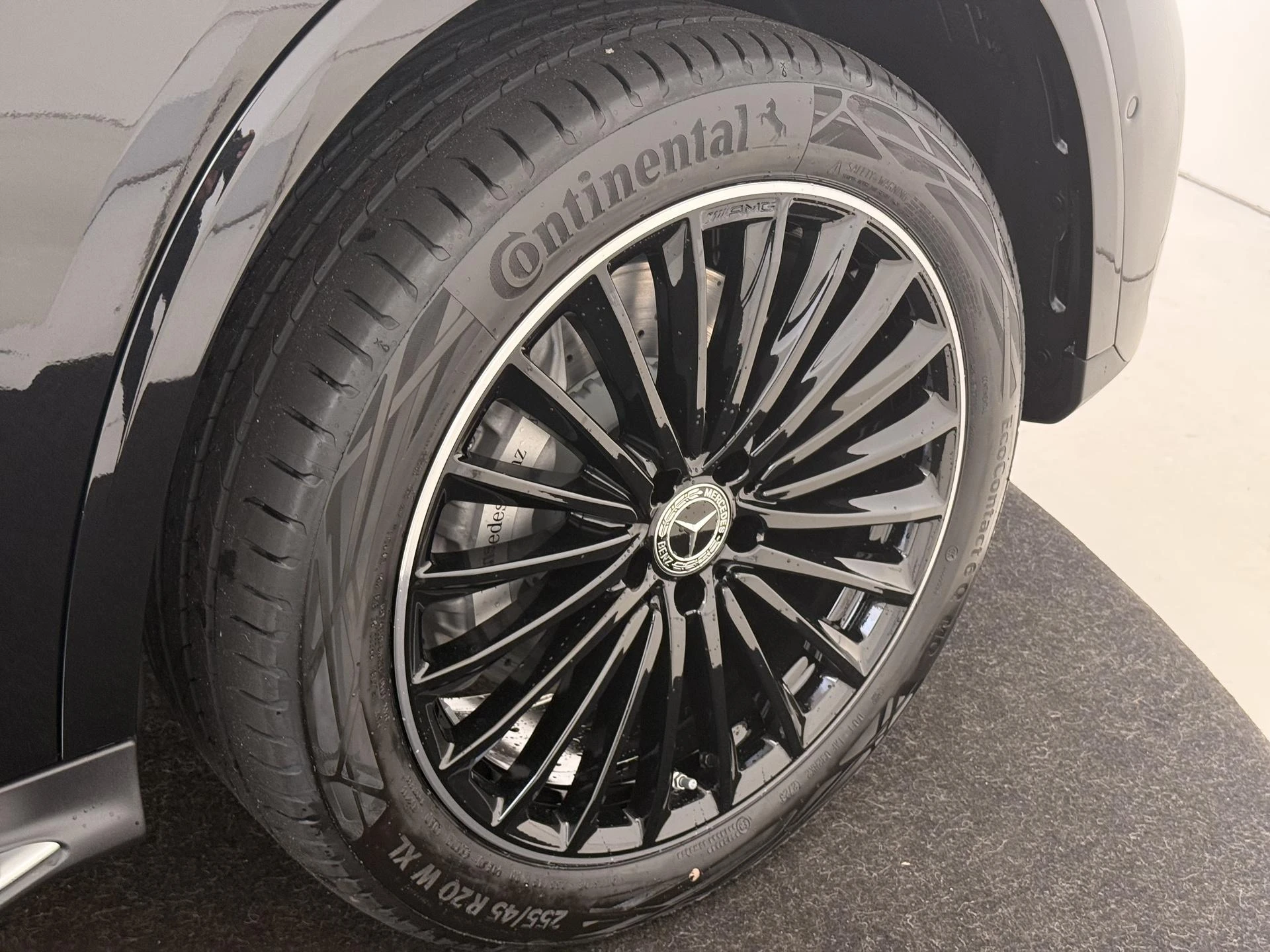 Mercedes-Benz-GLC-image-34