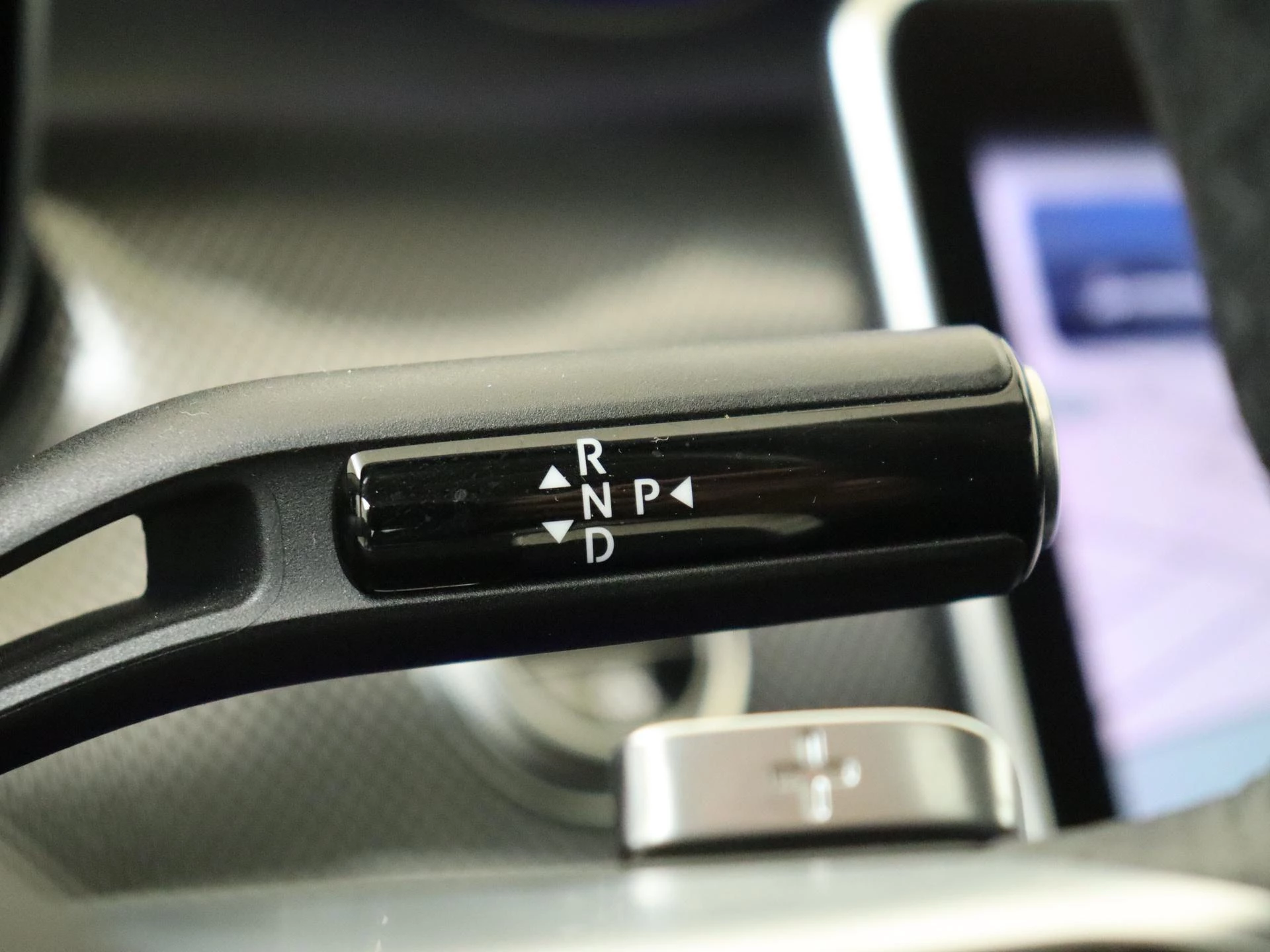 Mercedes-Benz-C-Klasse-image-14