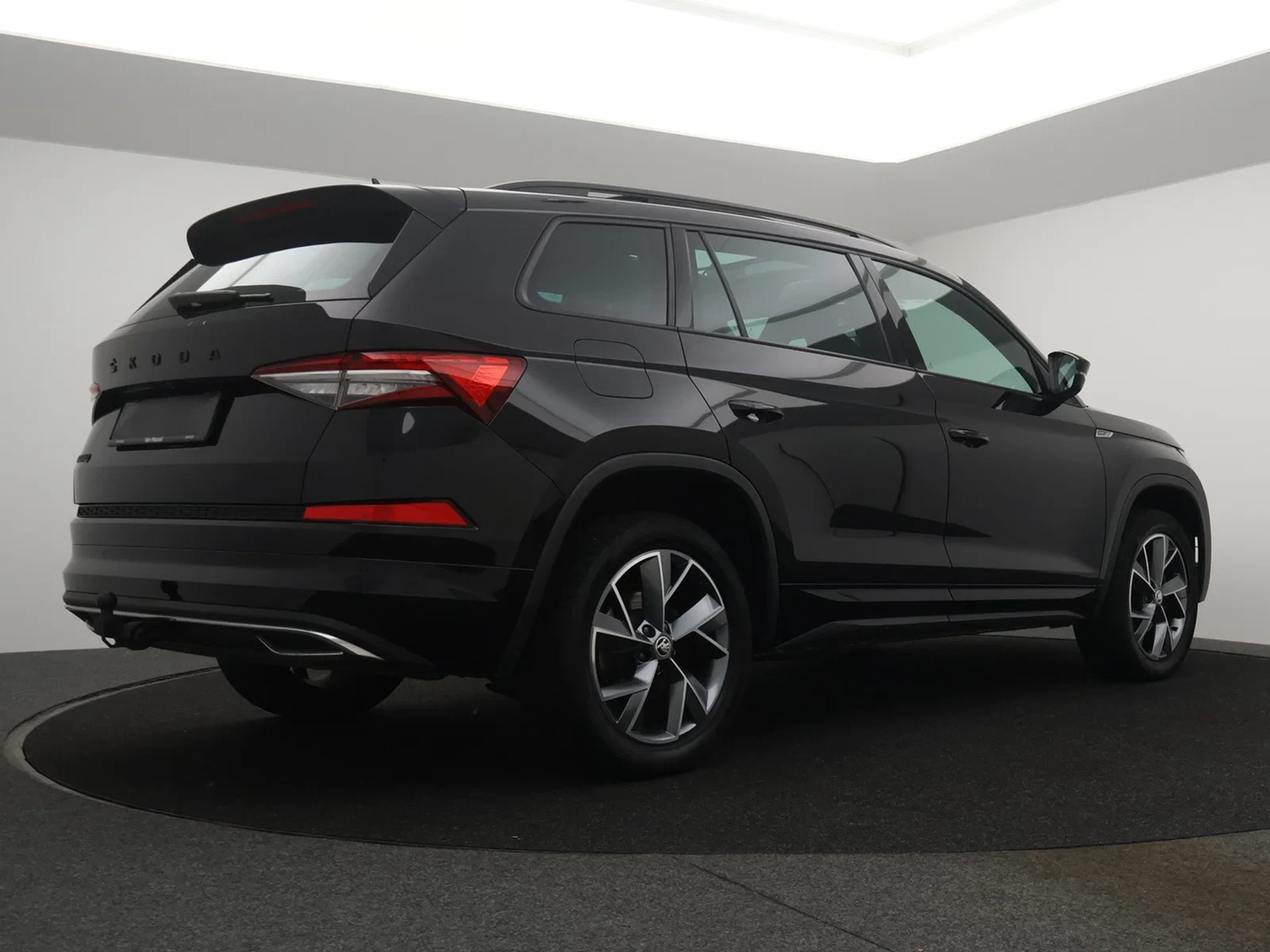 Škoda Kodiaq Kodiaq Sportline 1.5TSI 150PK *AUTOMAAT*7 ZITPLAATSEN*PANODAK*TREKHAAK*LEDER*ALCANTARA*SPORTZETELS*C