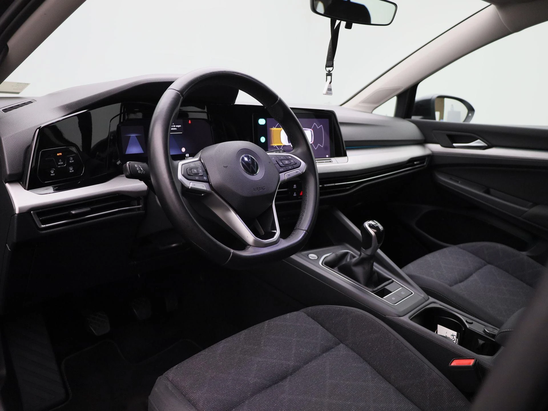 Volkswagen-Golf-image-30
