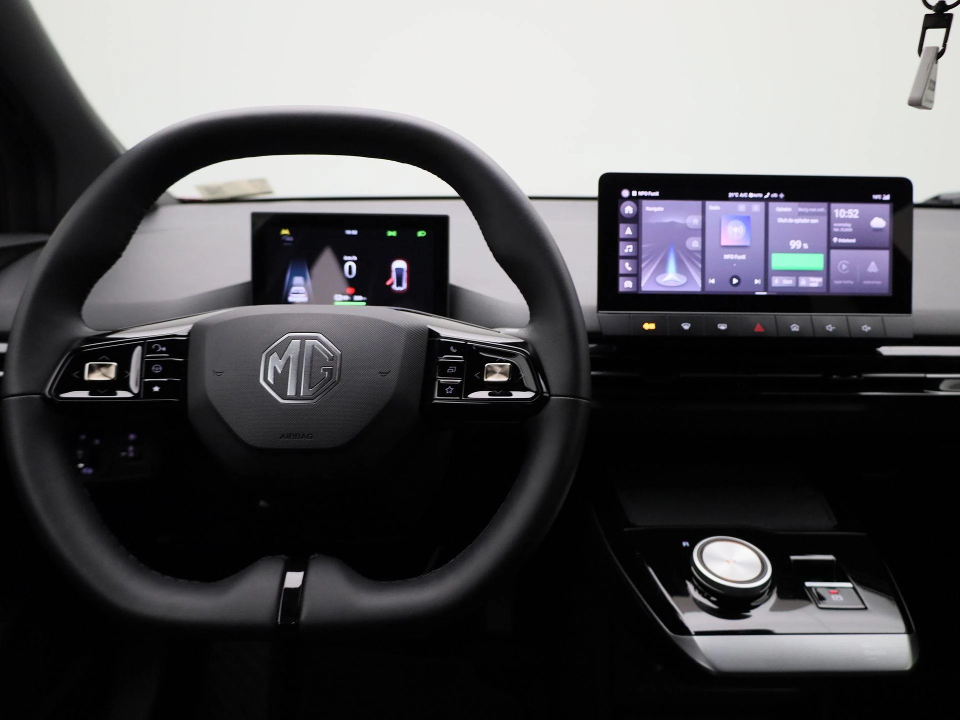 MG MG4 64 kWh Luxury
