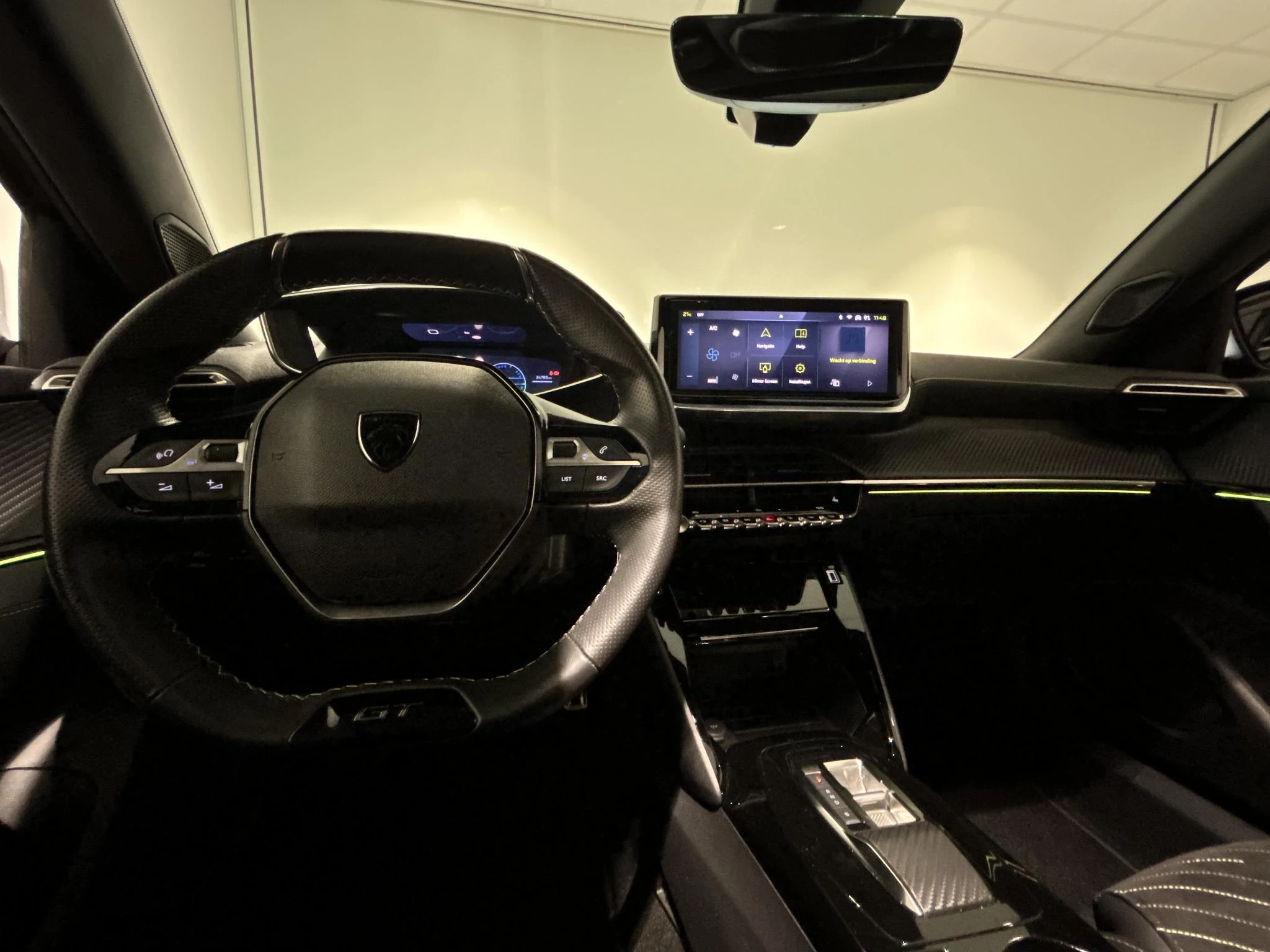 Peugeot e-2008 EV GT 54 kWh