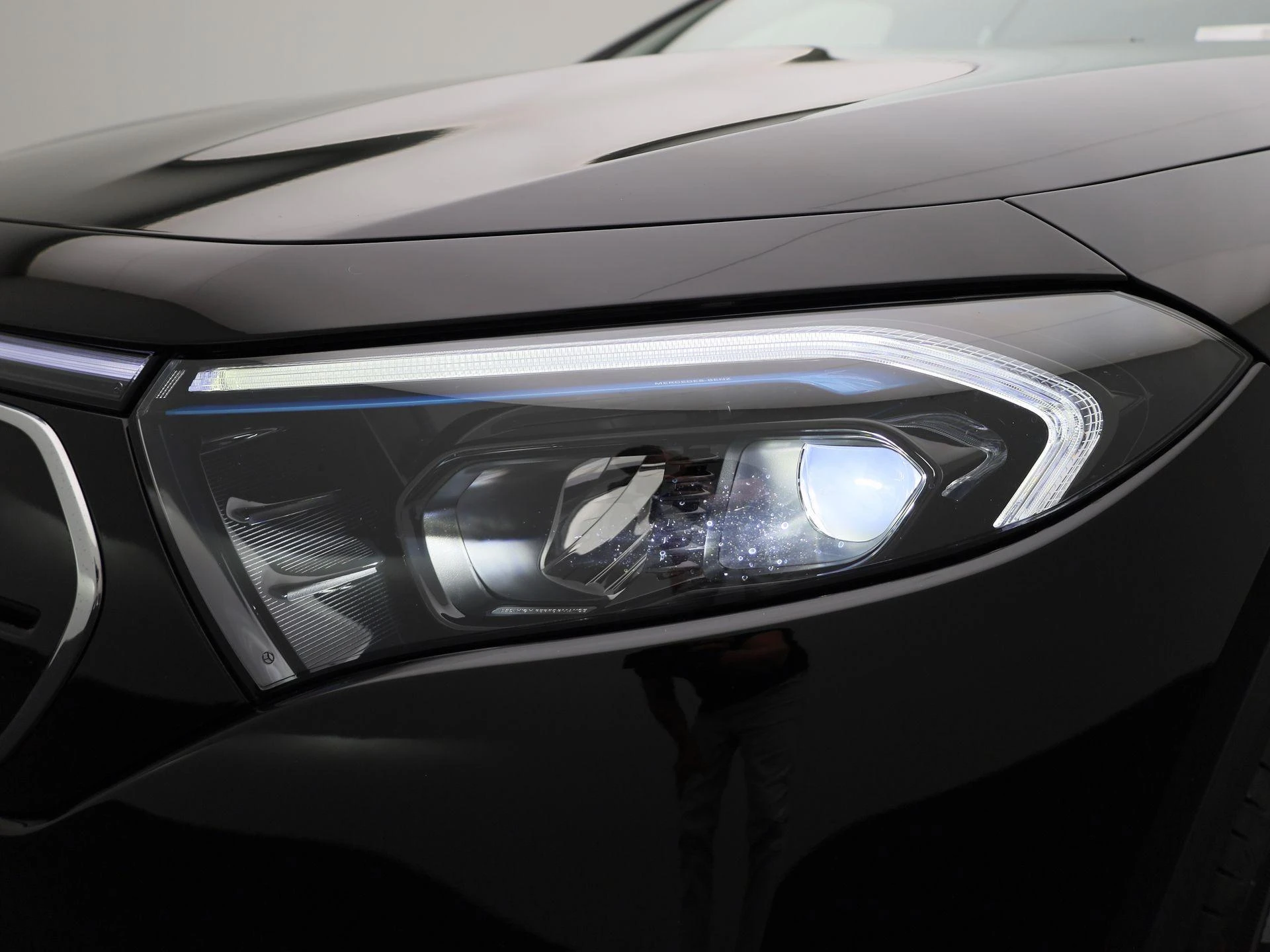 Mercedes-Benz-EQA-image-16