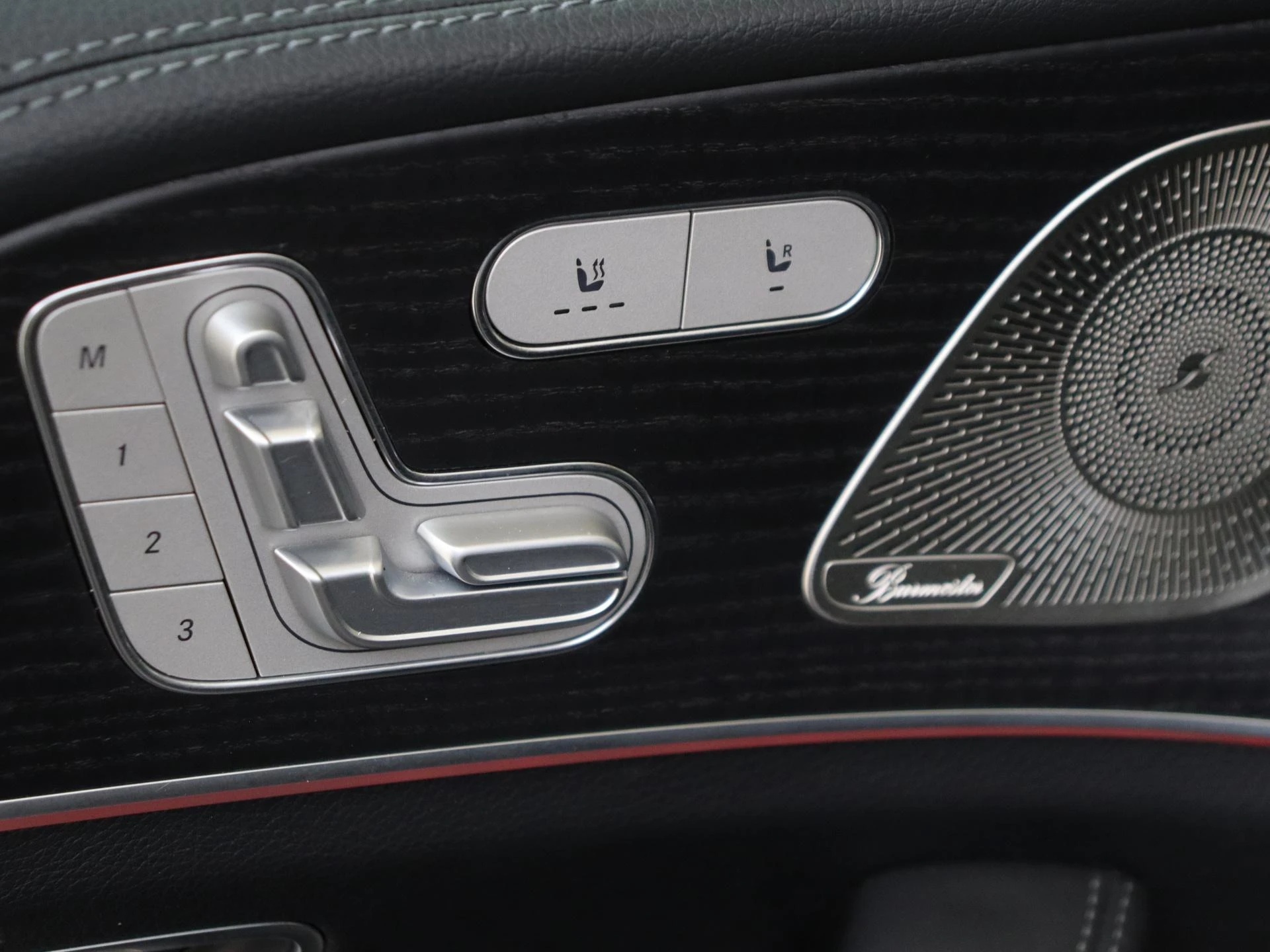 Mercedes-Benz-GLE-image-26