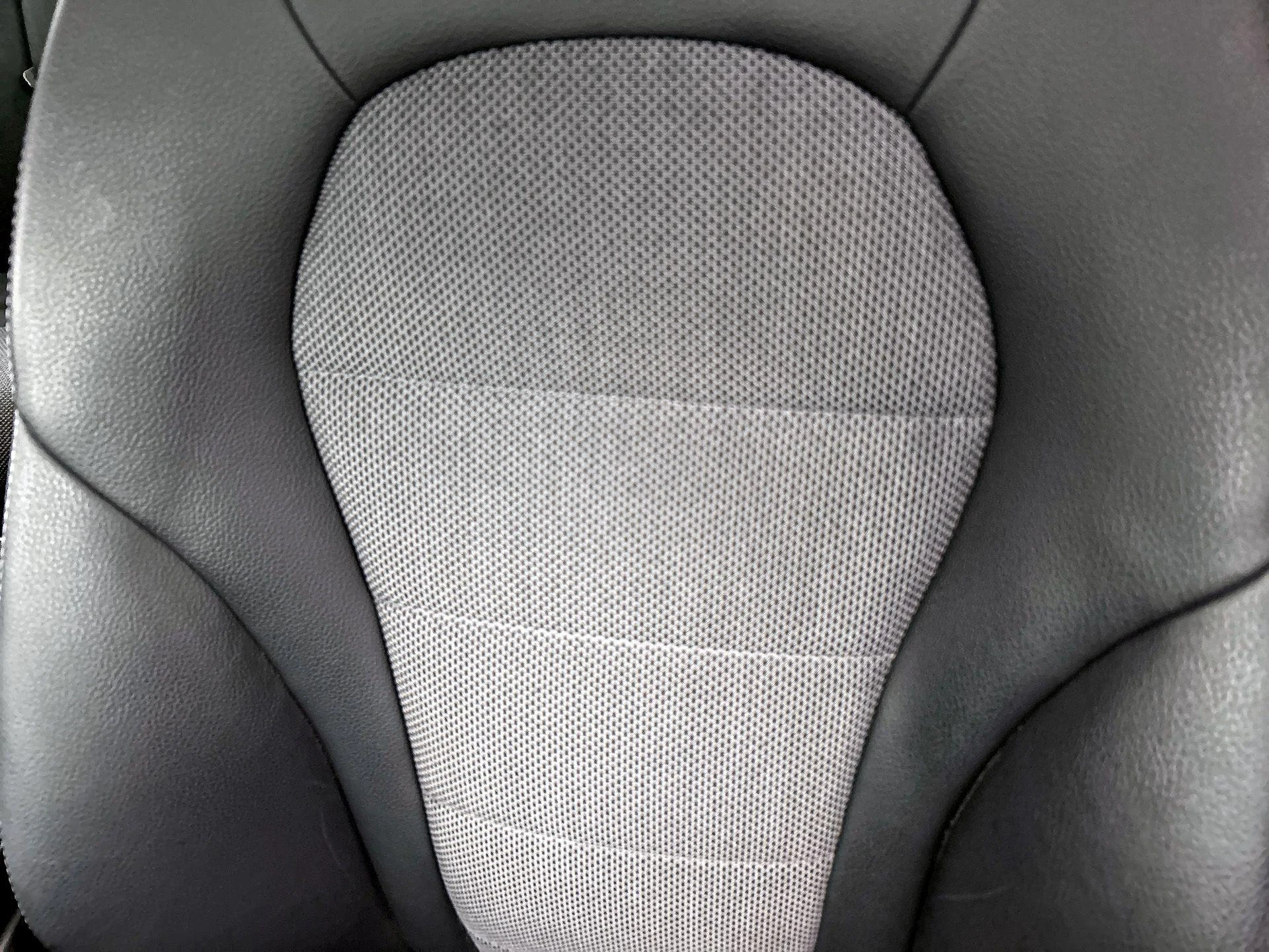 Mercedes-Benz-C-Klasse-image-17