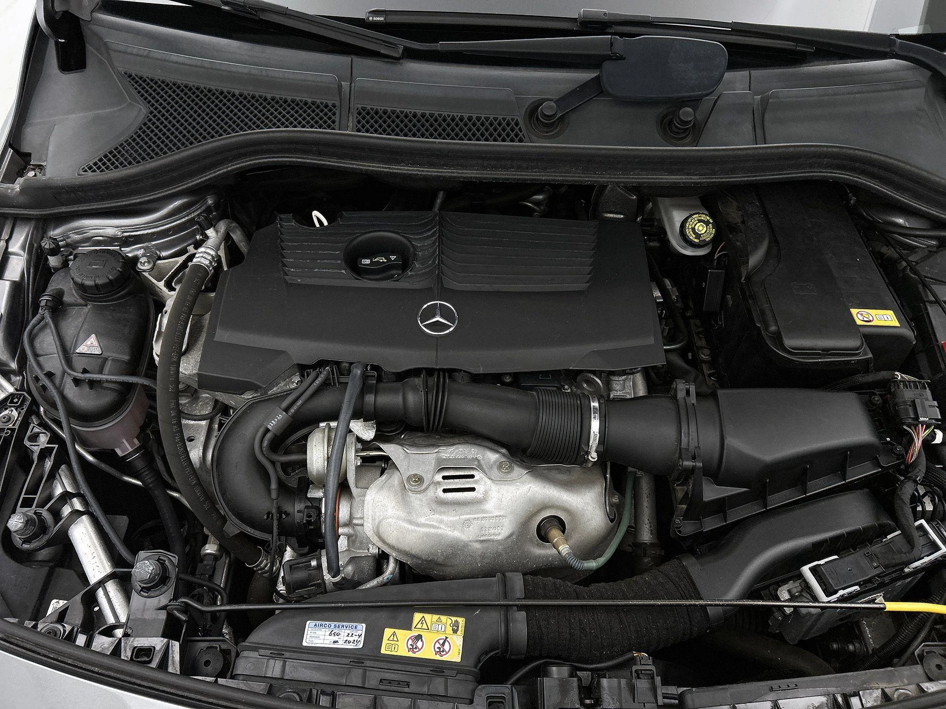 Mercedes-Benz-B-Klasse-image-24
