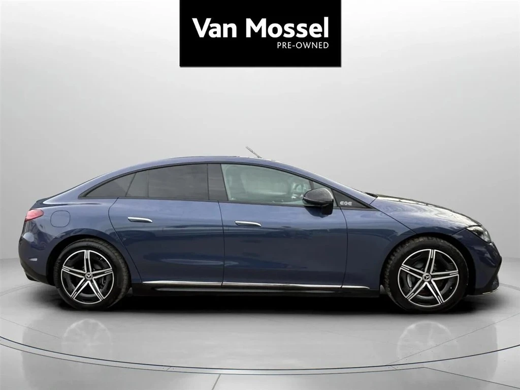 Mercedes-Benz-EQE-image-3