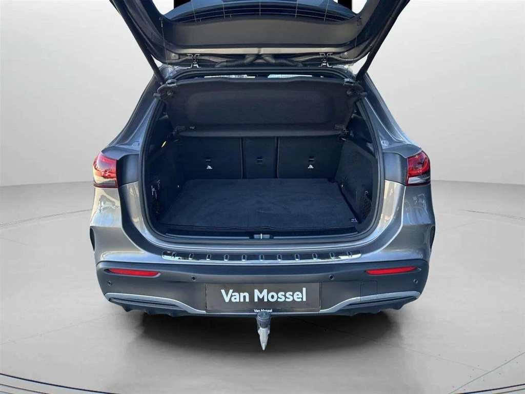 Mercedes-Benz-EQA-image-21