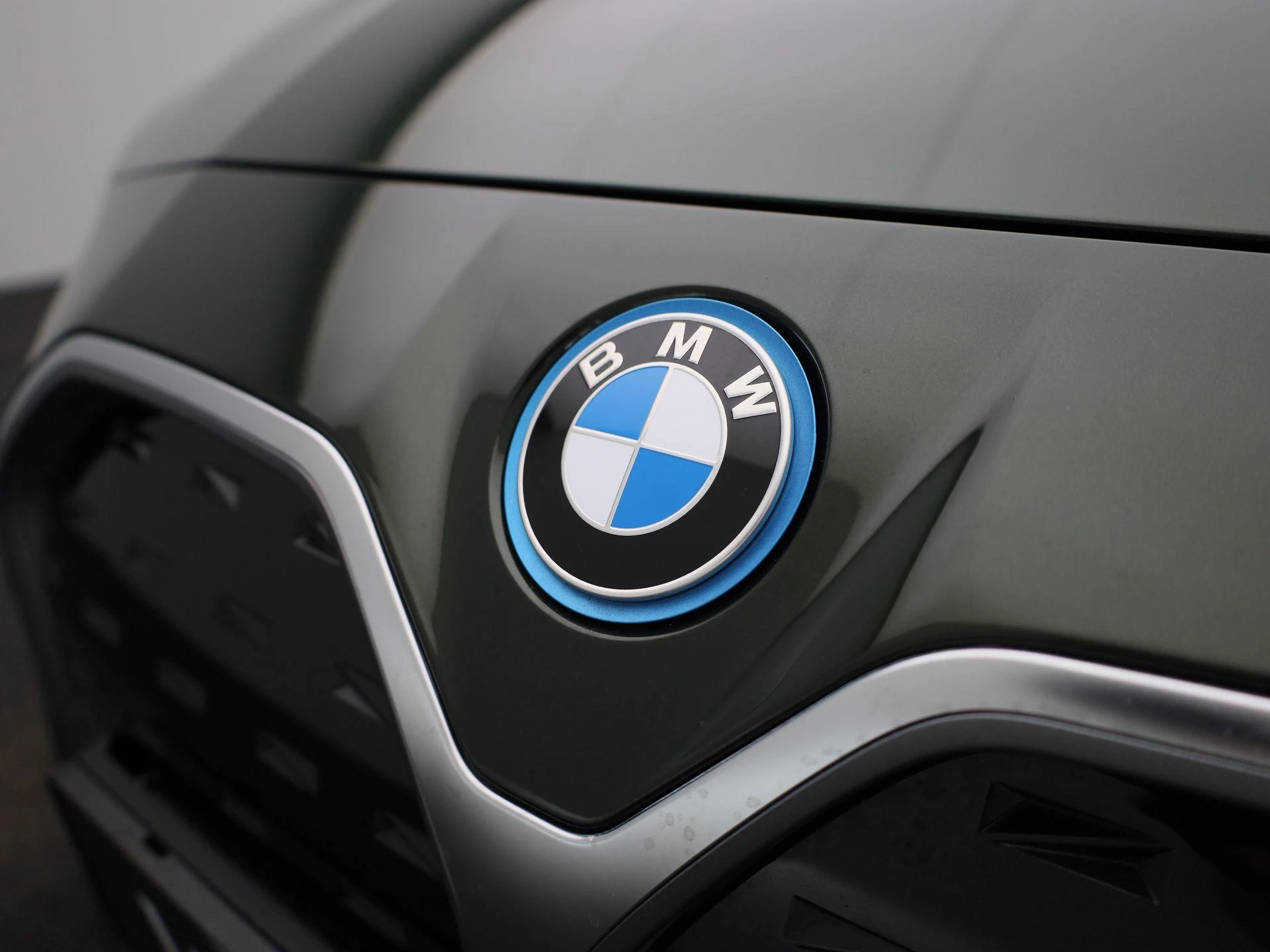 BMW-i4-image-52