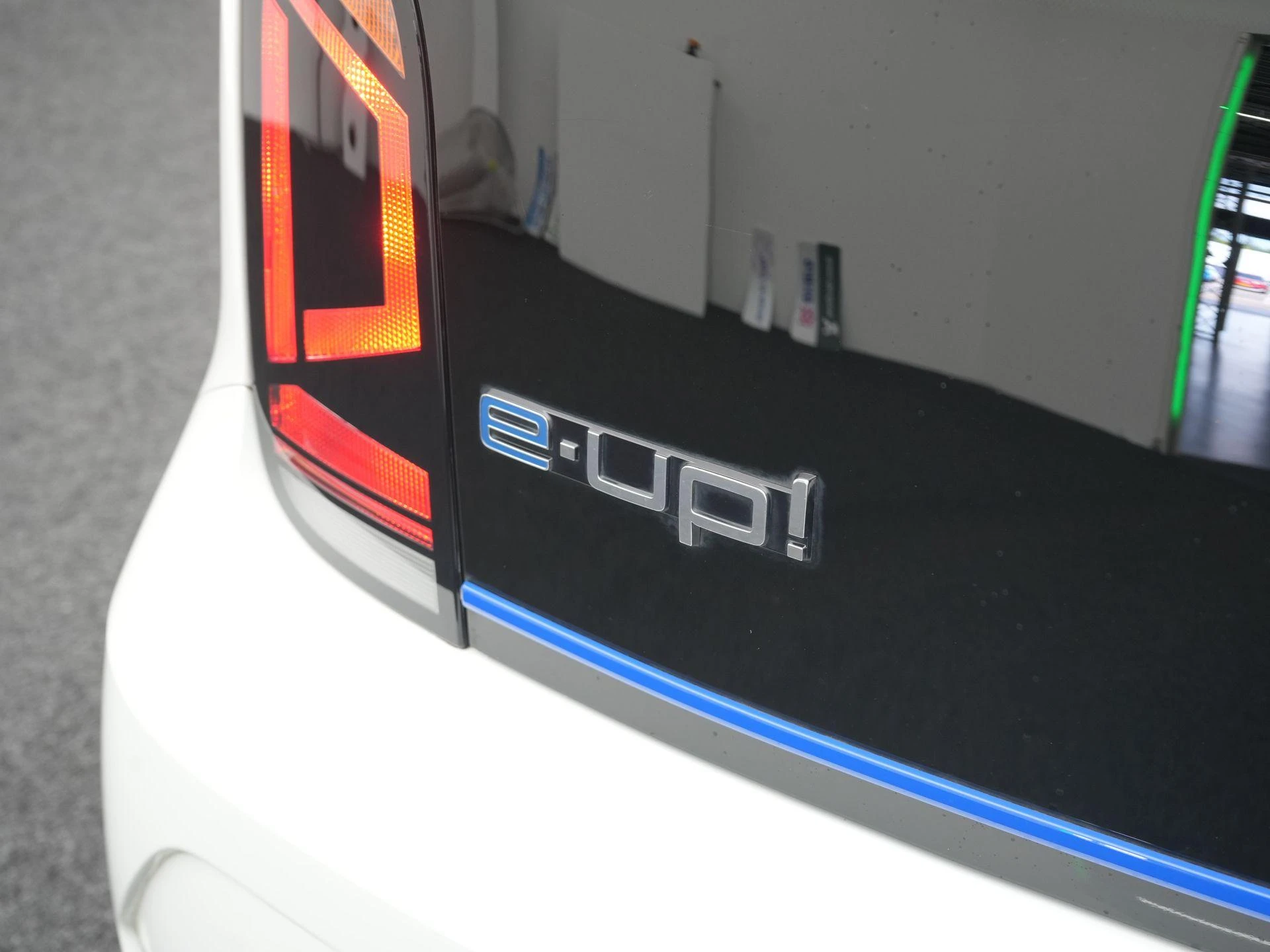 Volkswagen-e-up!-image-24