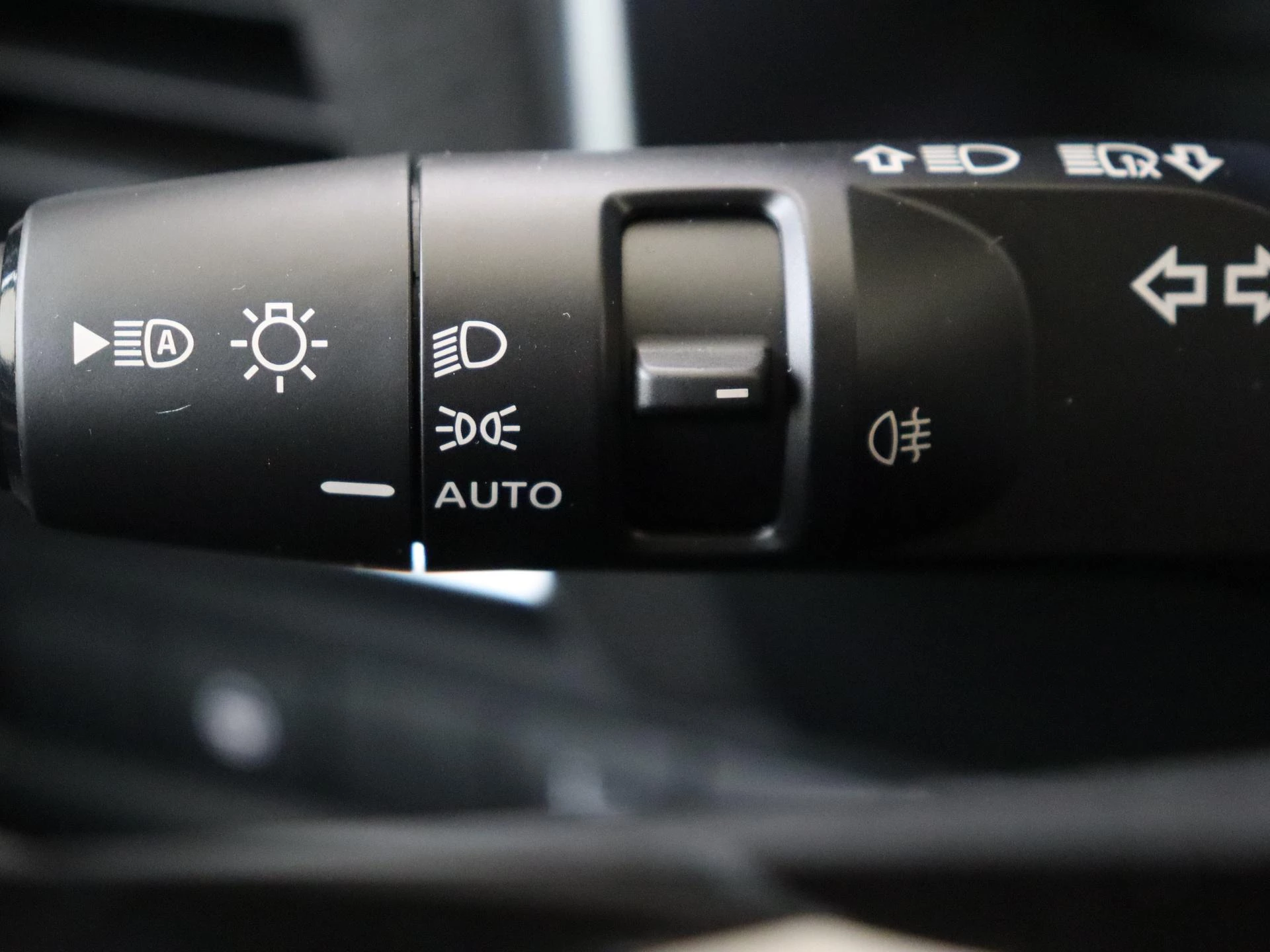 Nissan-QASHQAI-image-27