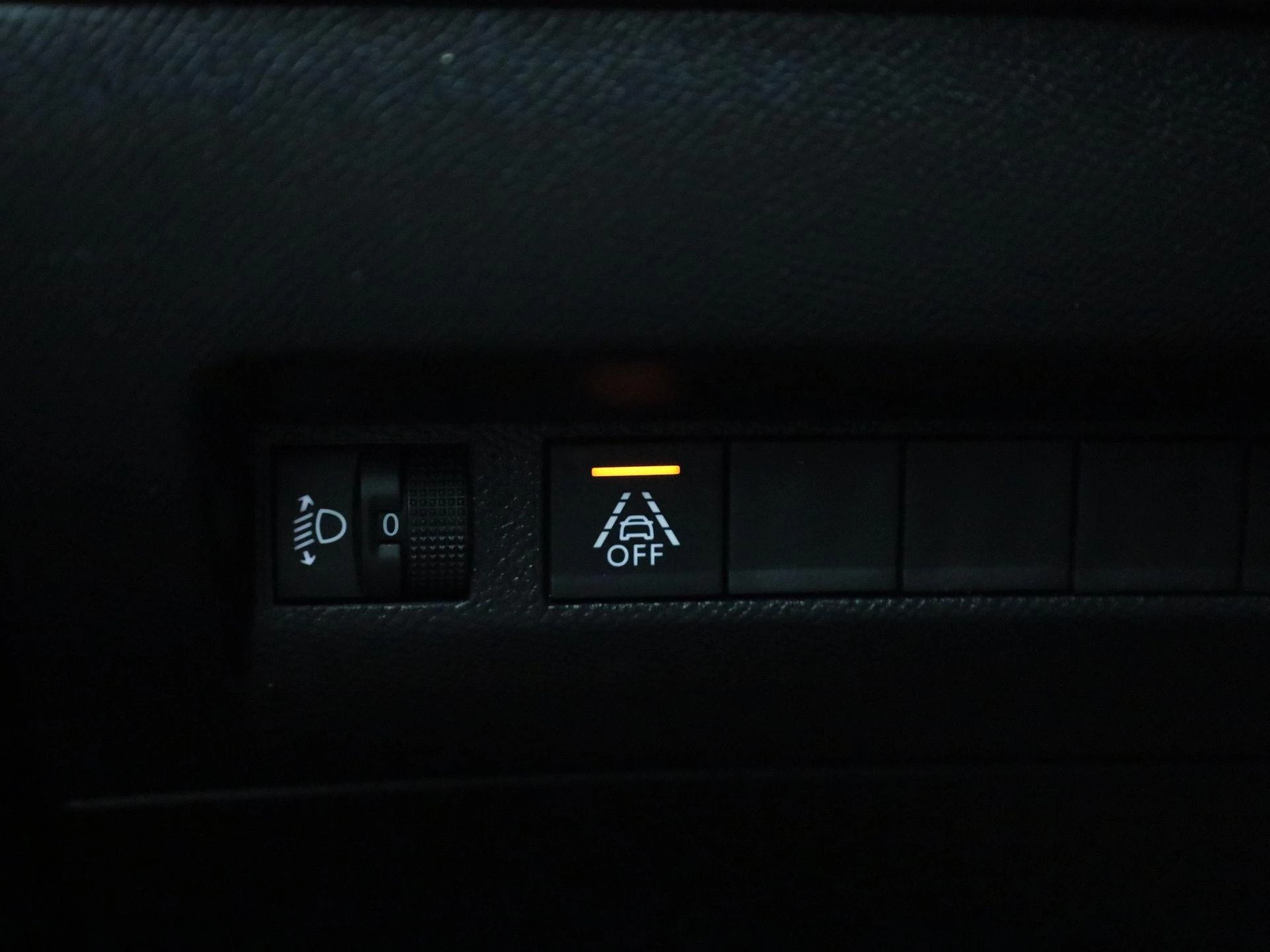 Peugeot-208-image-21