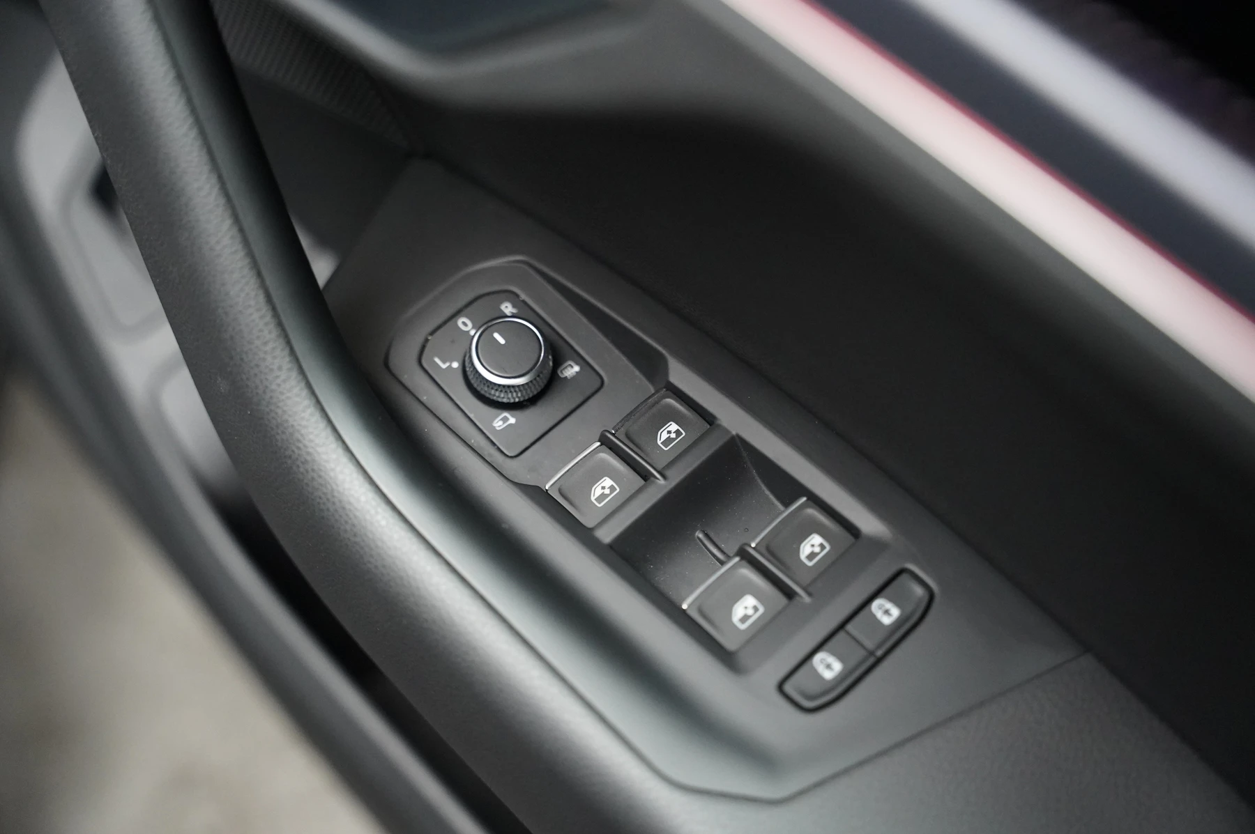Volkswagen-Touareg-image-22