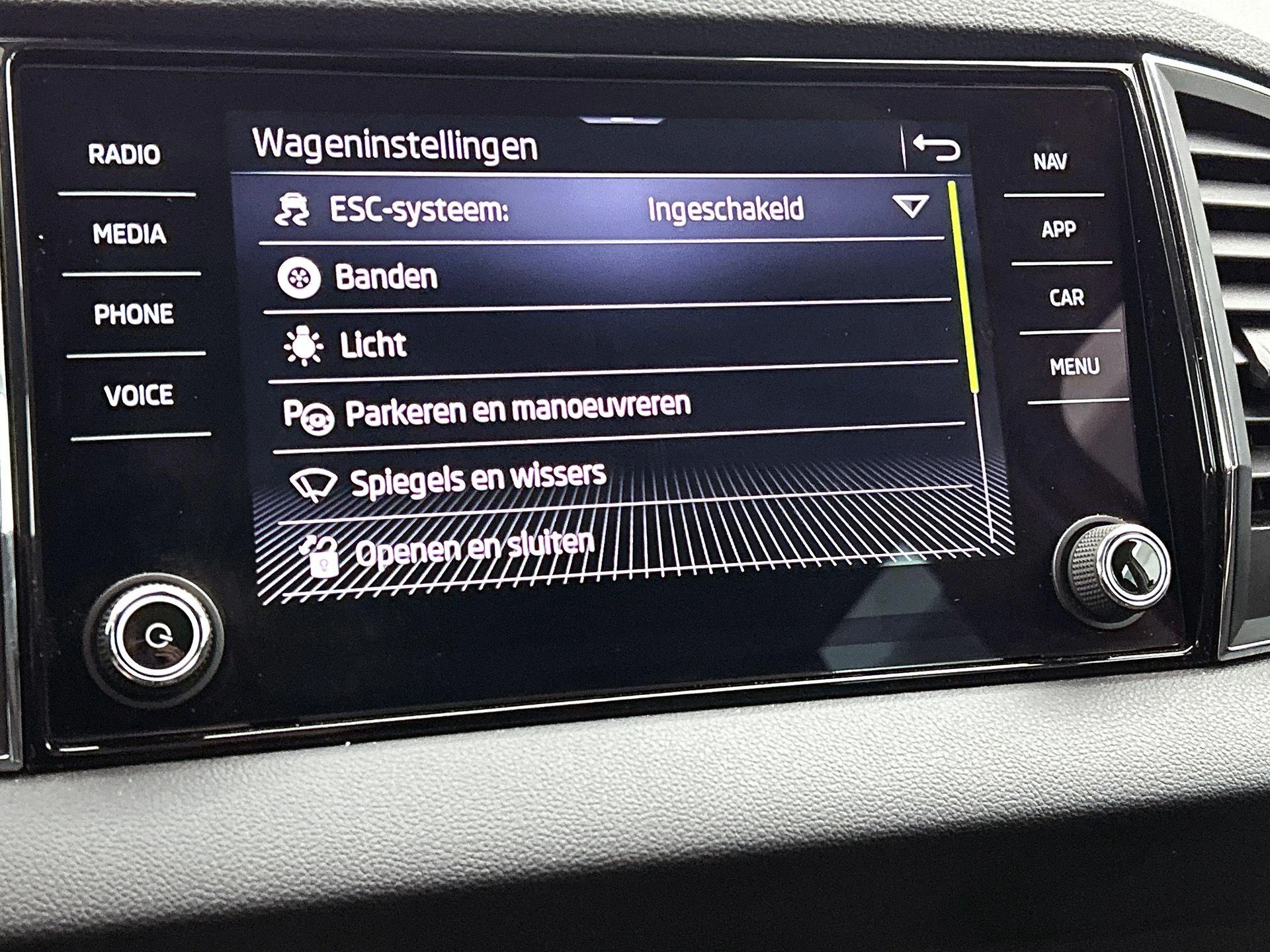 Škoda Karoq 1.5 TSI ACT Business Edition