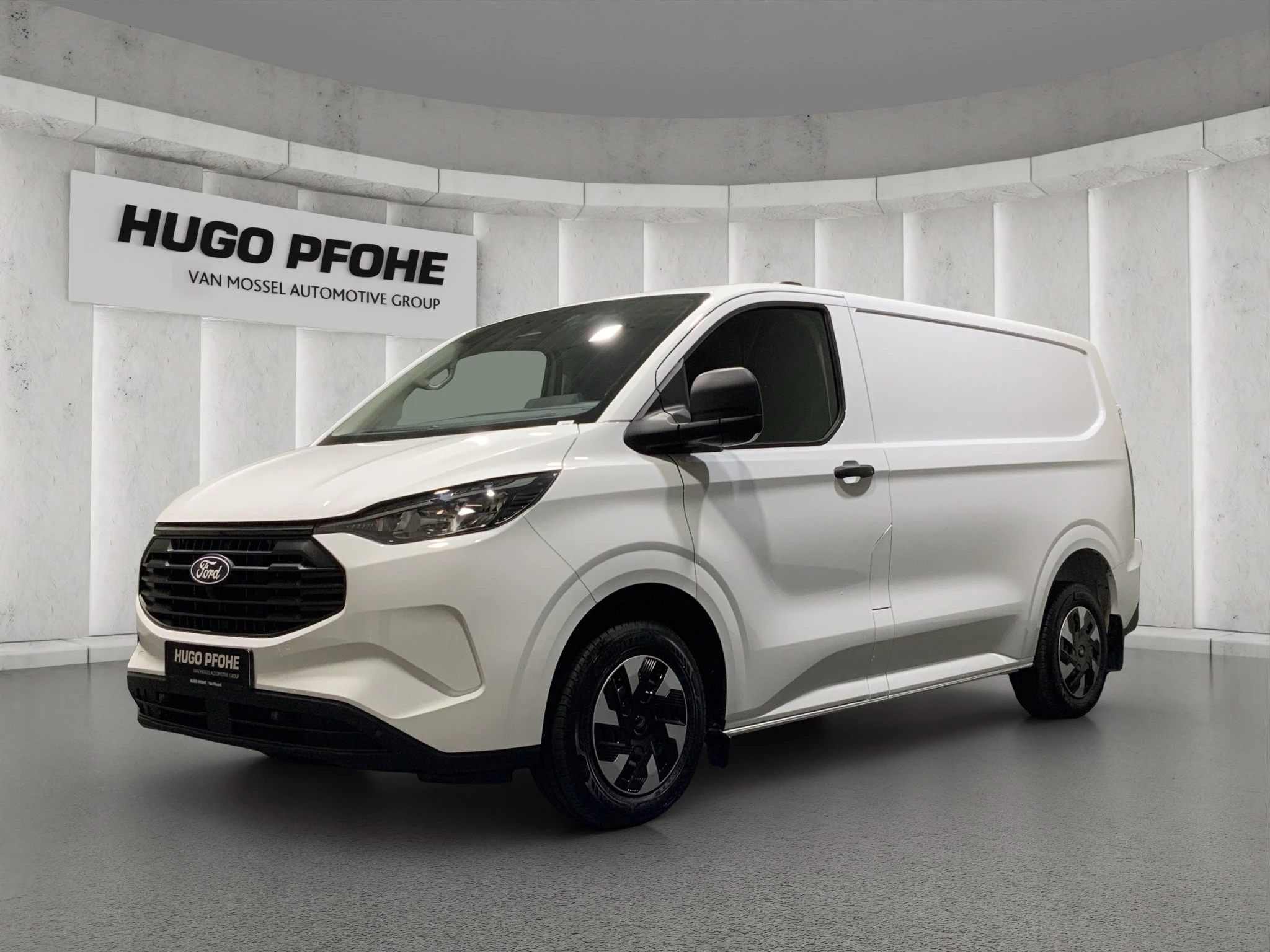 Ford-Transit Custom-image-0