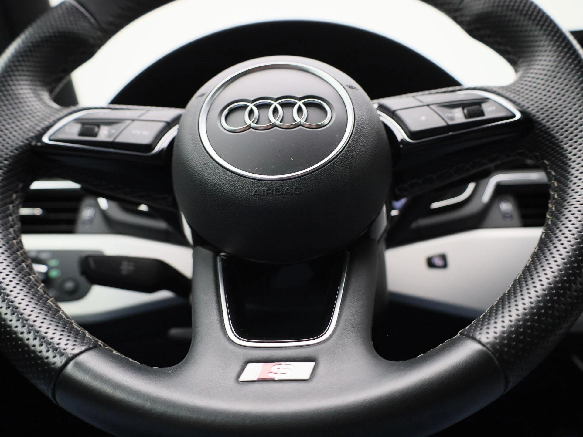Audi-A4-image-28