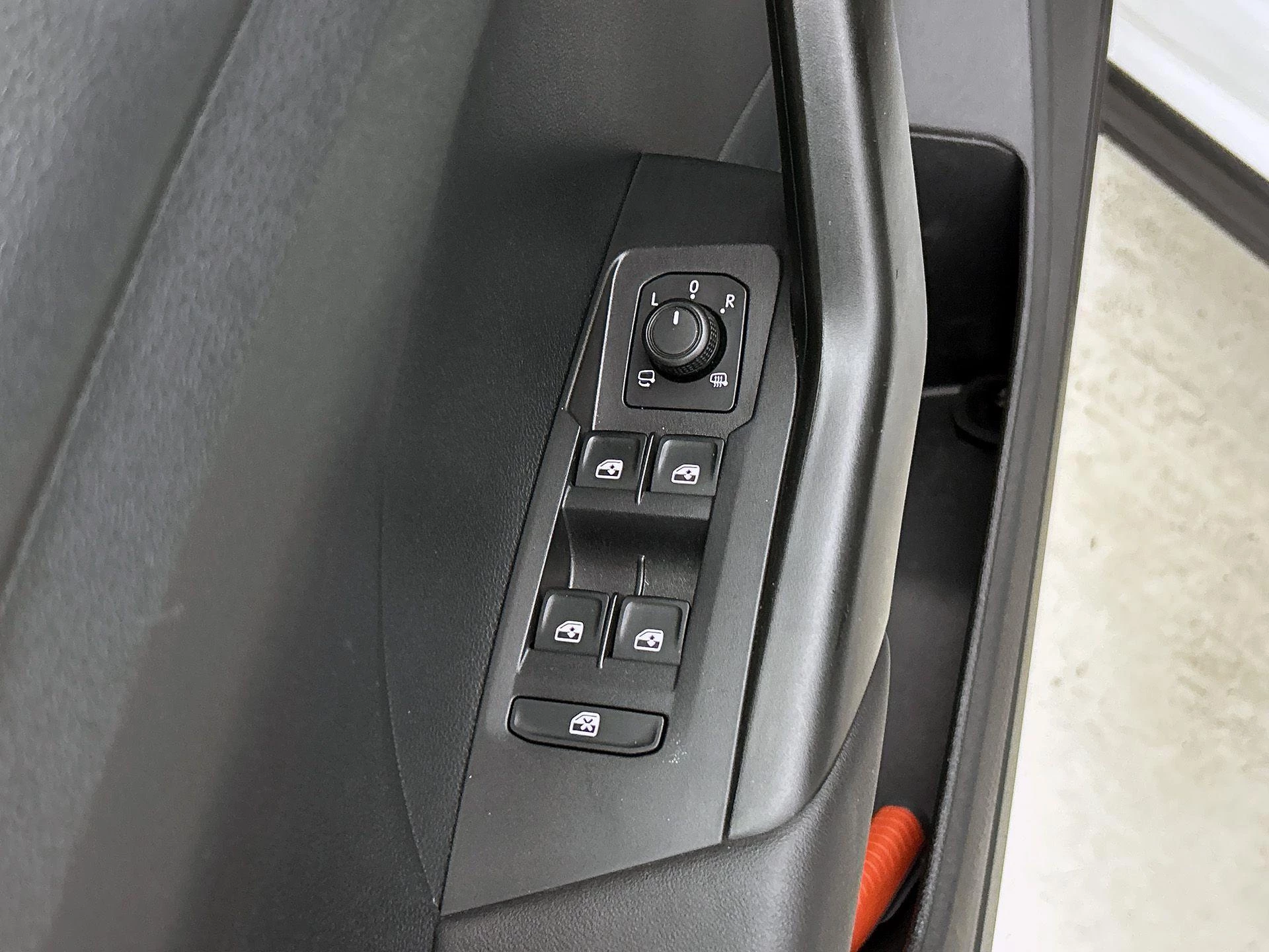 Volkswagen-T-Cross-image-22