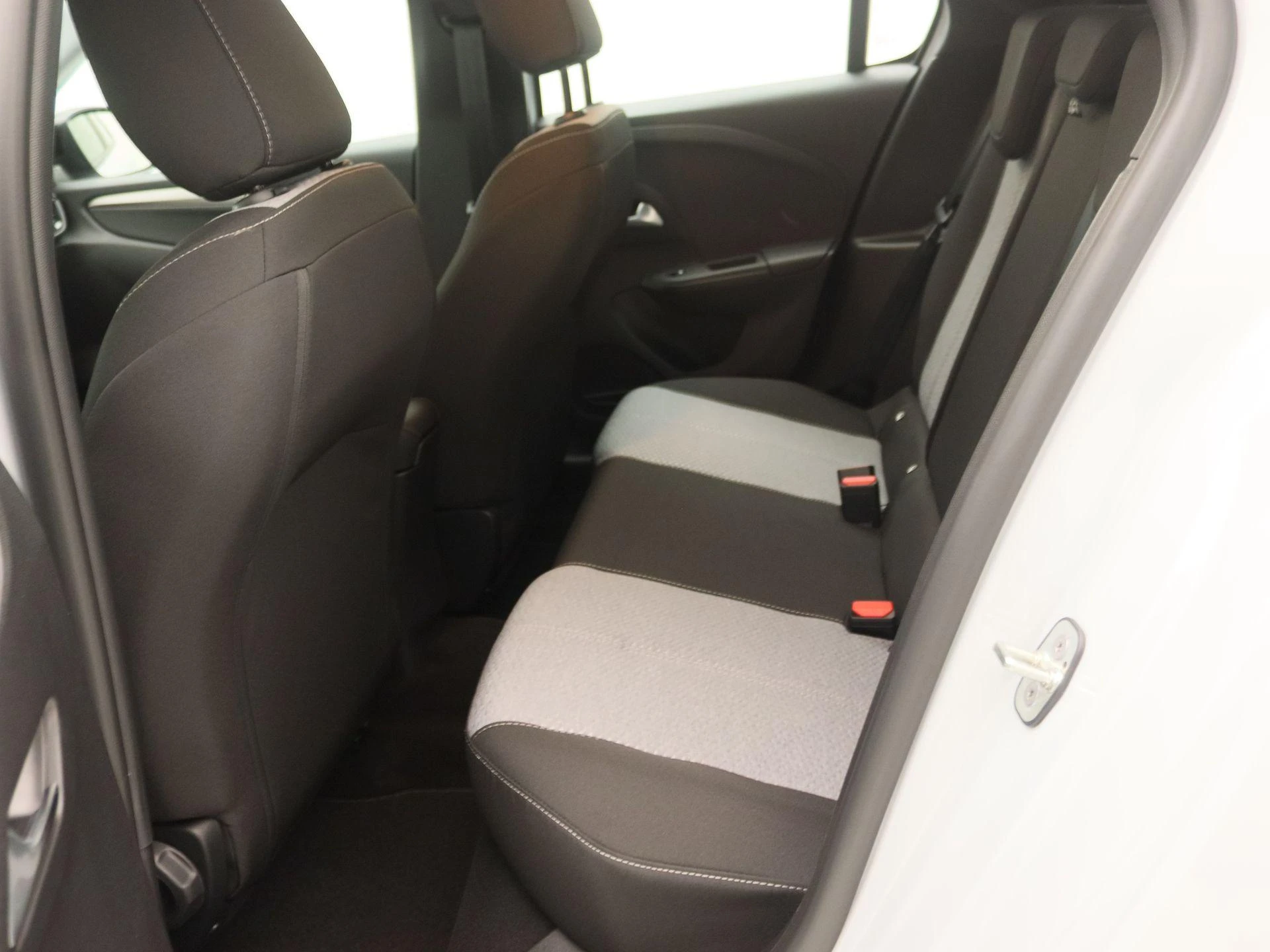 Opel-Corsa-image-12