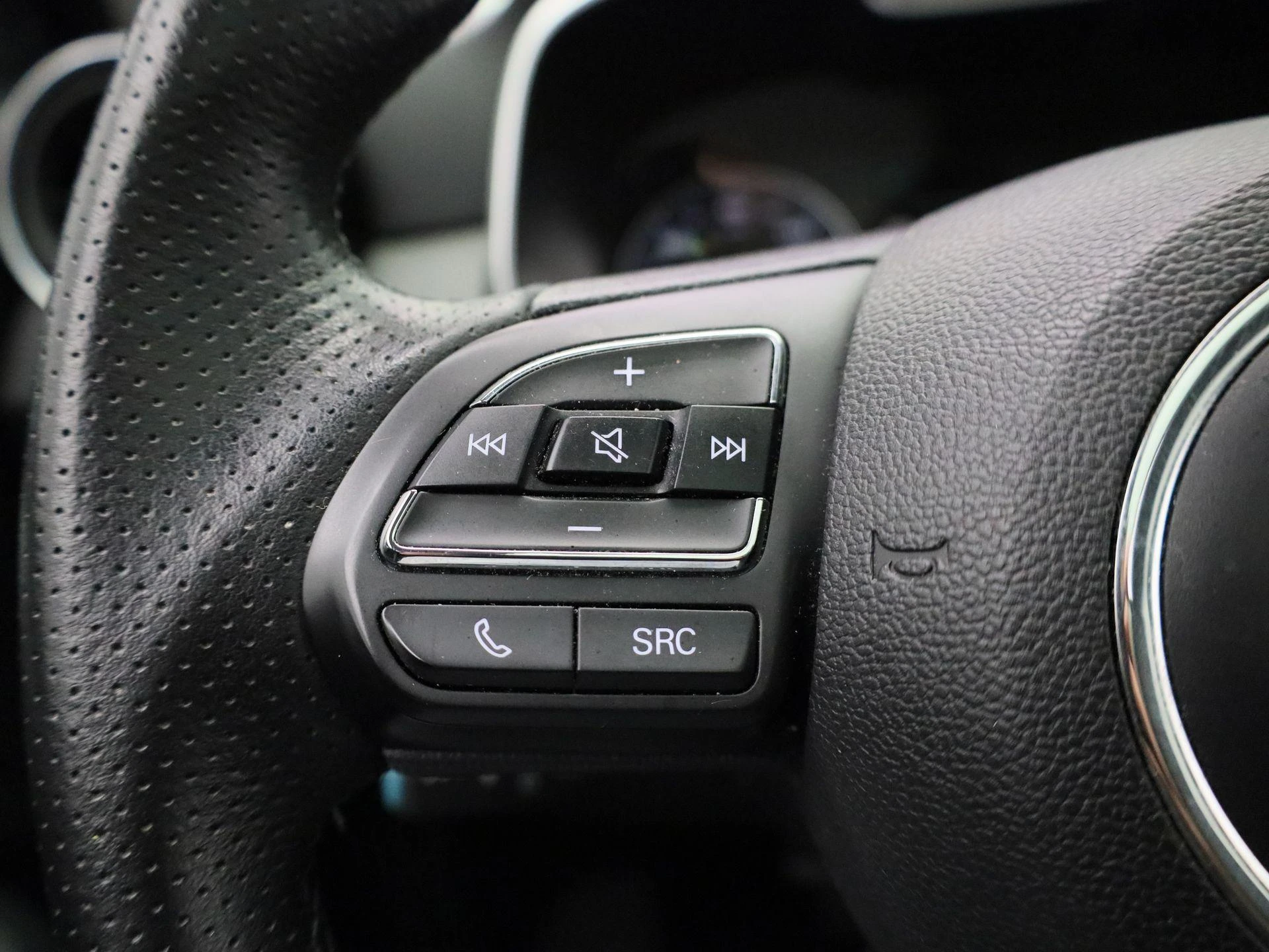 MG-ZS EV-image-16