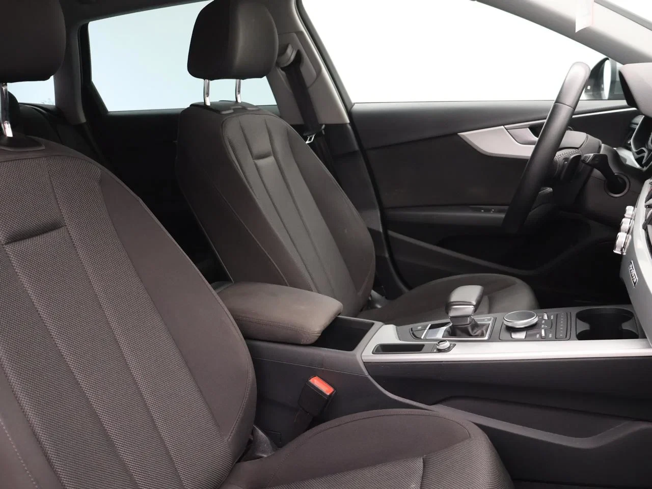 Audi-A4-image-2