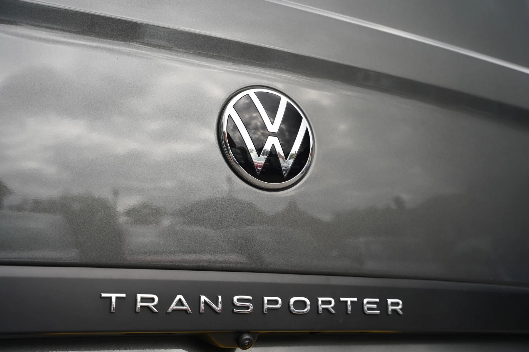 Volkswagen-Transporter-image-39