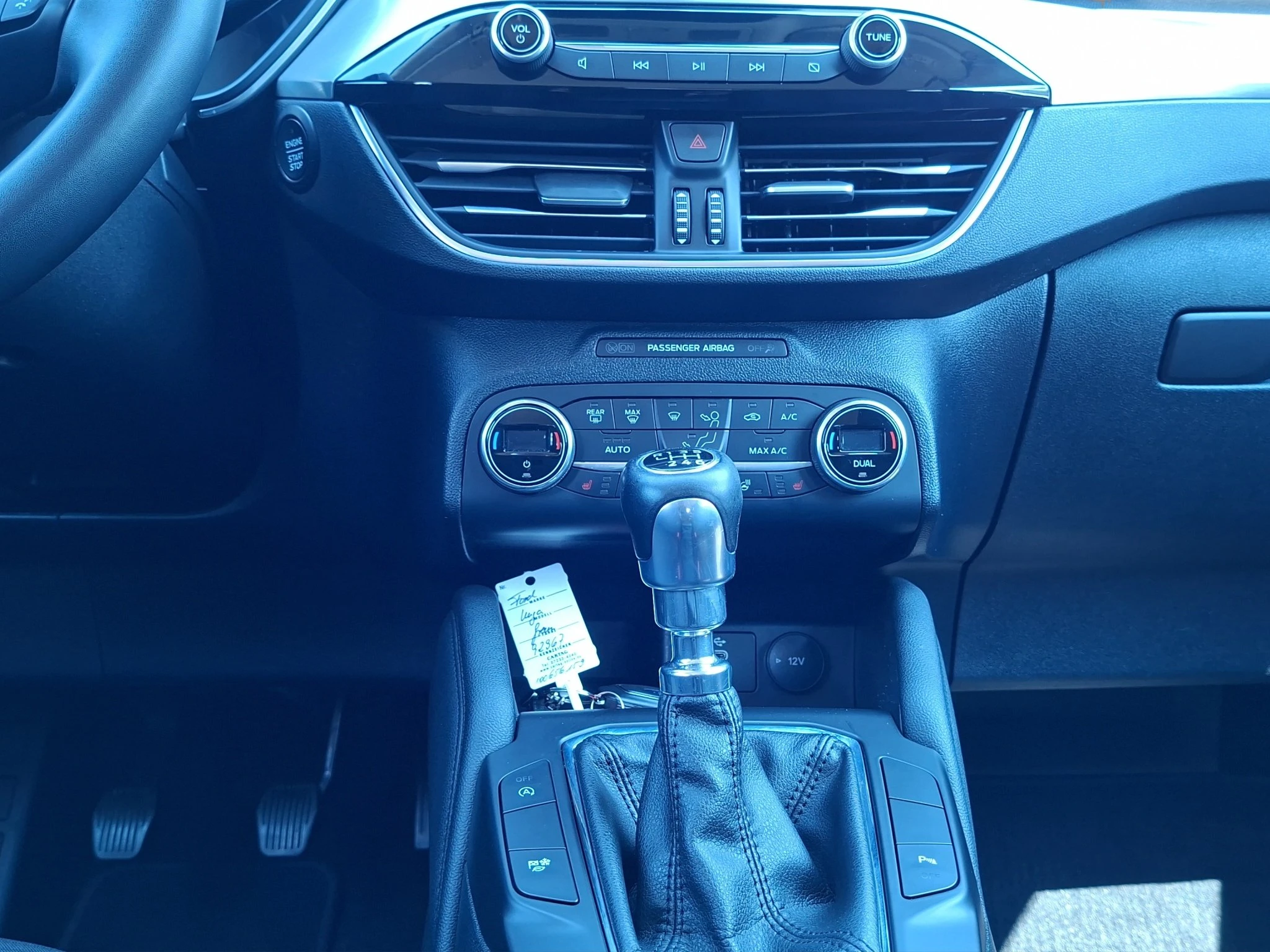 Ford Kuga Titanium 1.5 EB LED | GJR | RFK | SHZ | PDC | LMF | Navi | Klima | BT