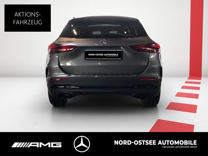 Mercedes-Benz GLA 200 AMG NIGHT PANO AHK DISTRONIC 20-ZOLL AMG LineC118 GLA 200 AMG NIGHT PANO AHK DISTRONIC 20-ZOLL AMG Line