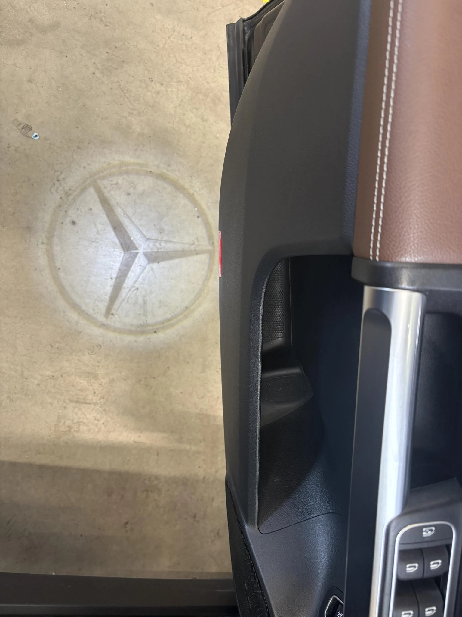 Mercedes-Benz-GLB-image-9
