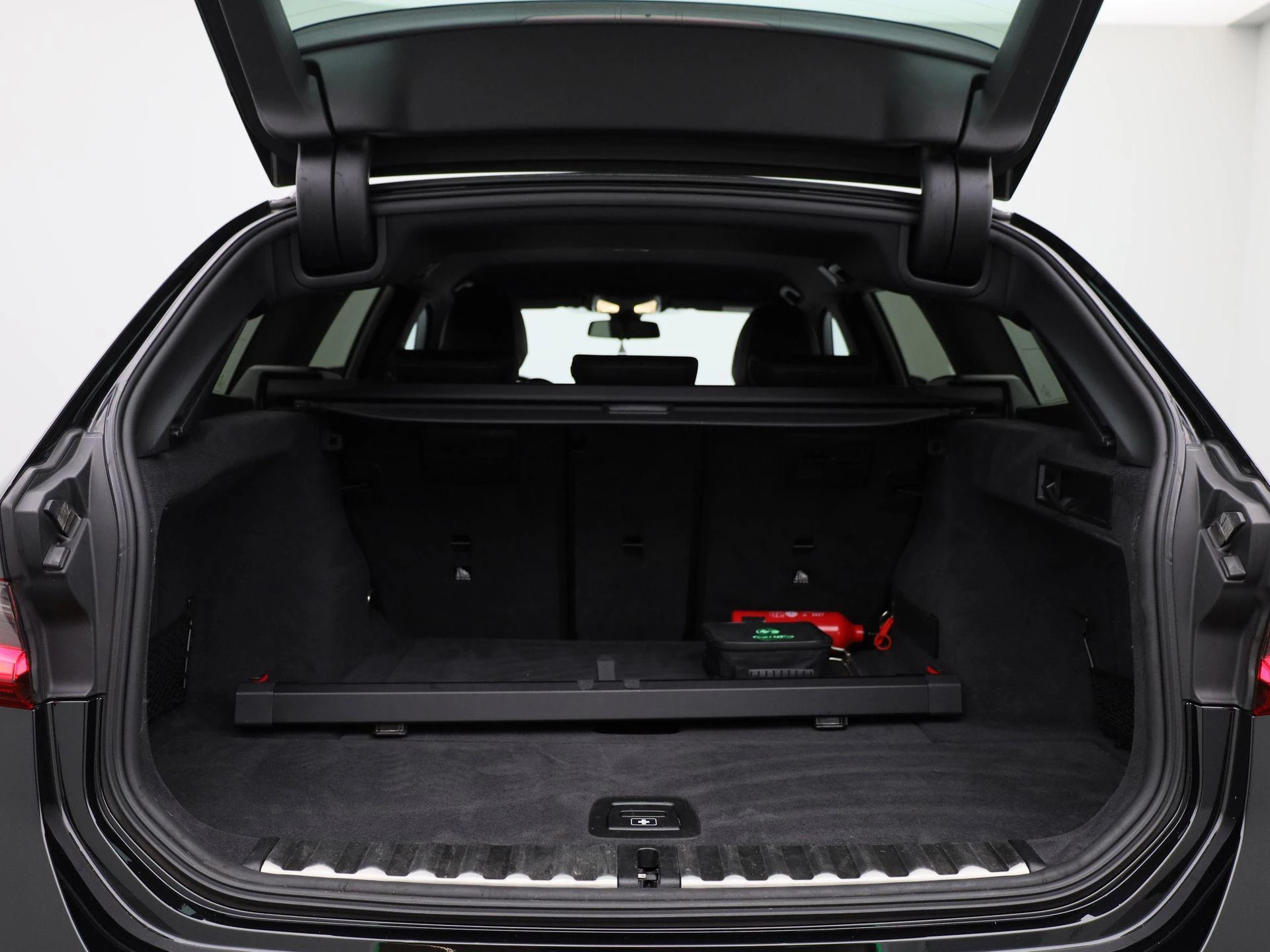 BMW 3 Reeks Touring 318i (115 kW) Used | Van Mossel Automotive Group