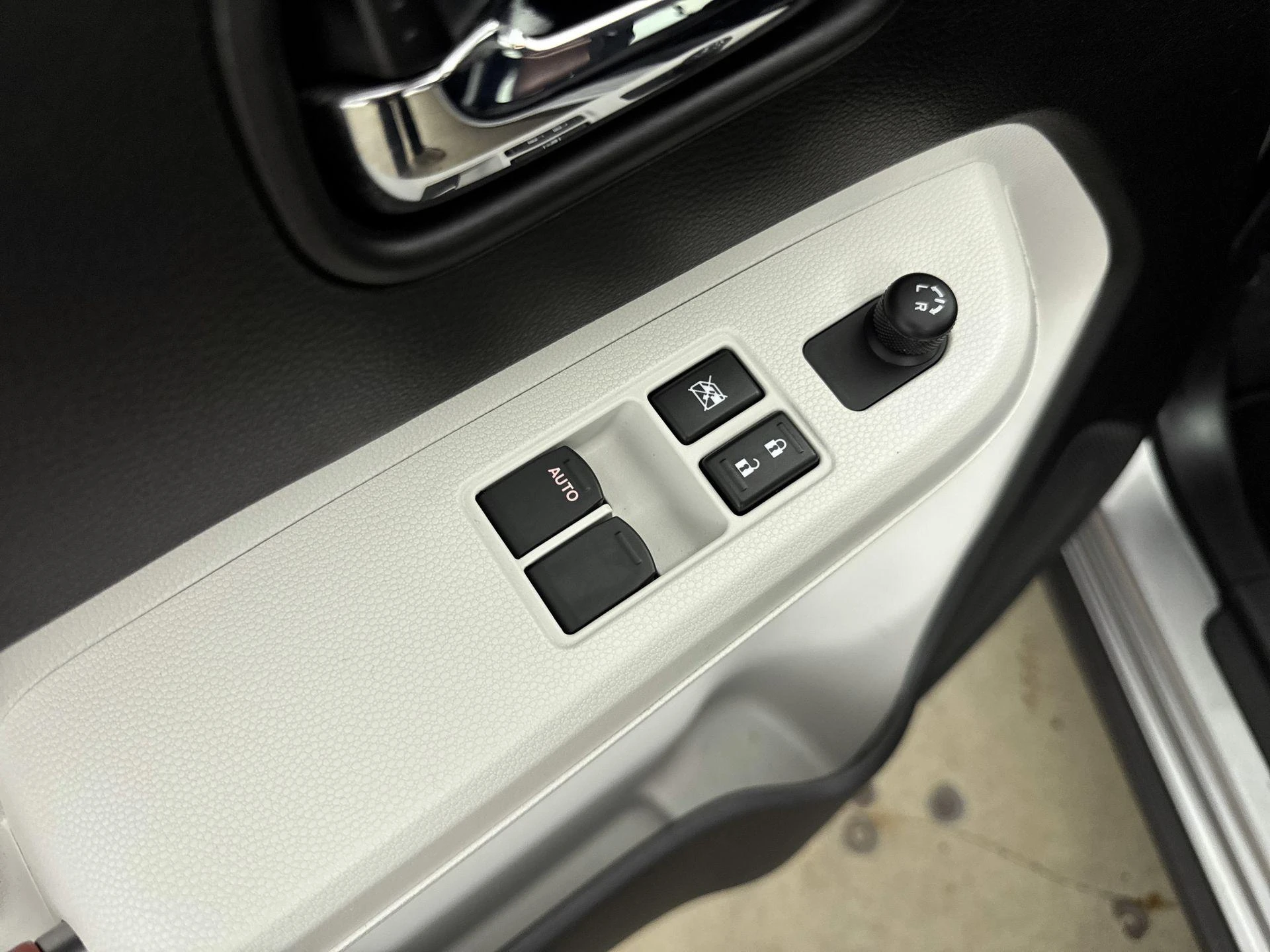 Suzuki-Ignis-image-13
