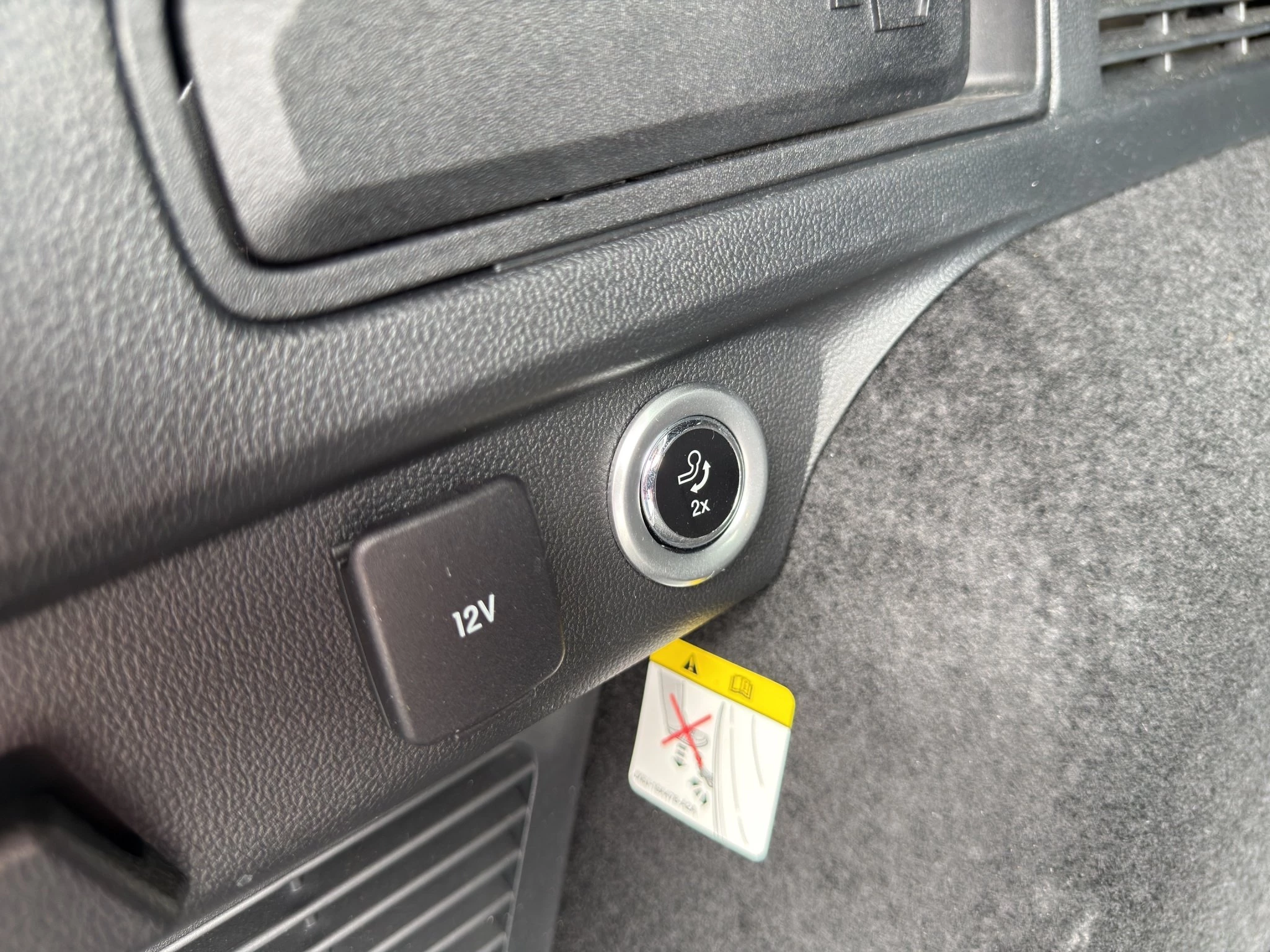 Ford Kuga ST-Line X*PANO*AHK*KAM*ACC*NAVI*SOUND-SYS.