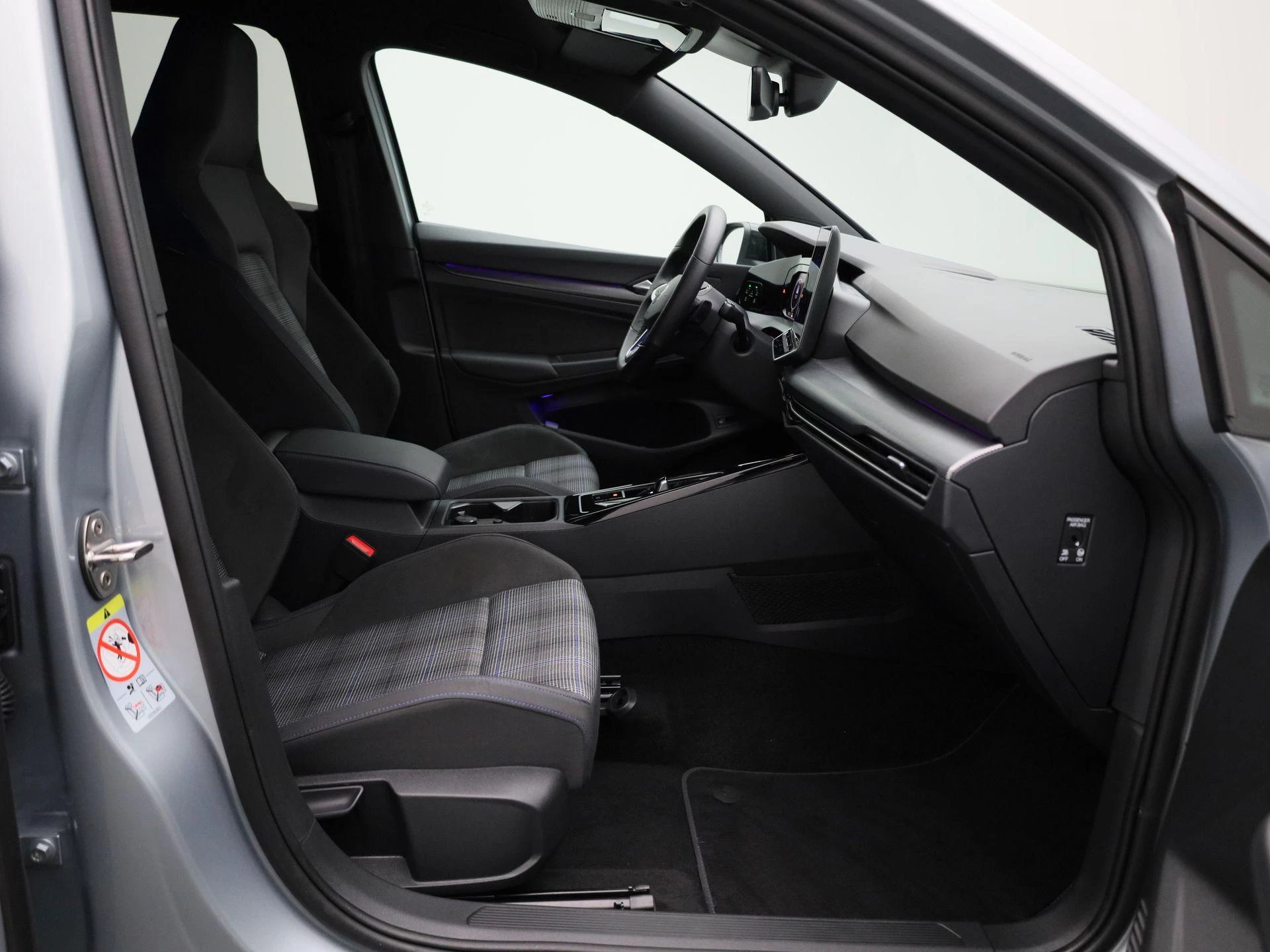 Volkswagen-Golf-image-42